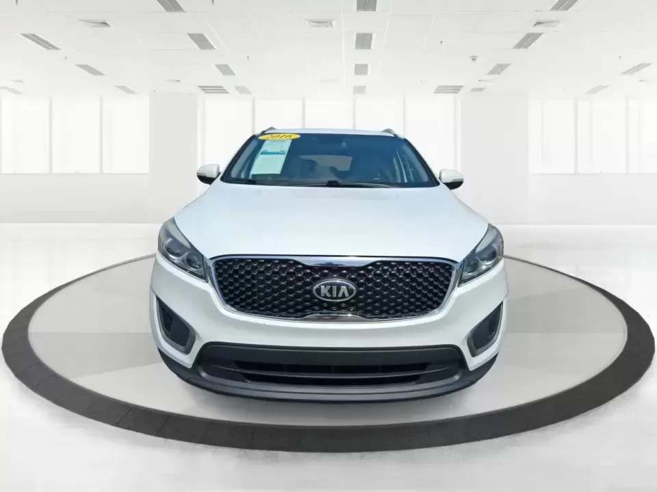 2016 Kia Sorento 2.4L LX (5XYPGDA34GG) with an 2.4L I-4 gasoline direct injection engine, 6-Speed Automatic transmission, located at 880 E. National Road, Vandalia, OH, 45377, (937) 908-9800, 39.891918, -84.183594 - Ready for school drop-offs, I-75 commutes, and spontaneous weekend getaways to the Dayton area-this 2016 Kia Sorento LX is the kind of SUV that fits real life. With confident AWD capability, flexible seating, and everyday comfort, it's a smart pick for growing families, shift workers with long drive - Photo#7