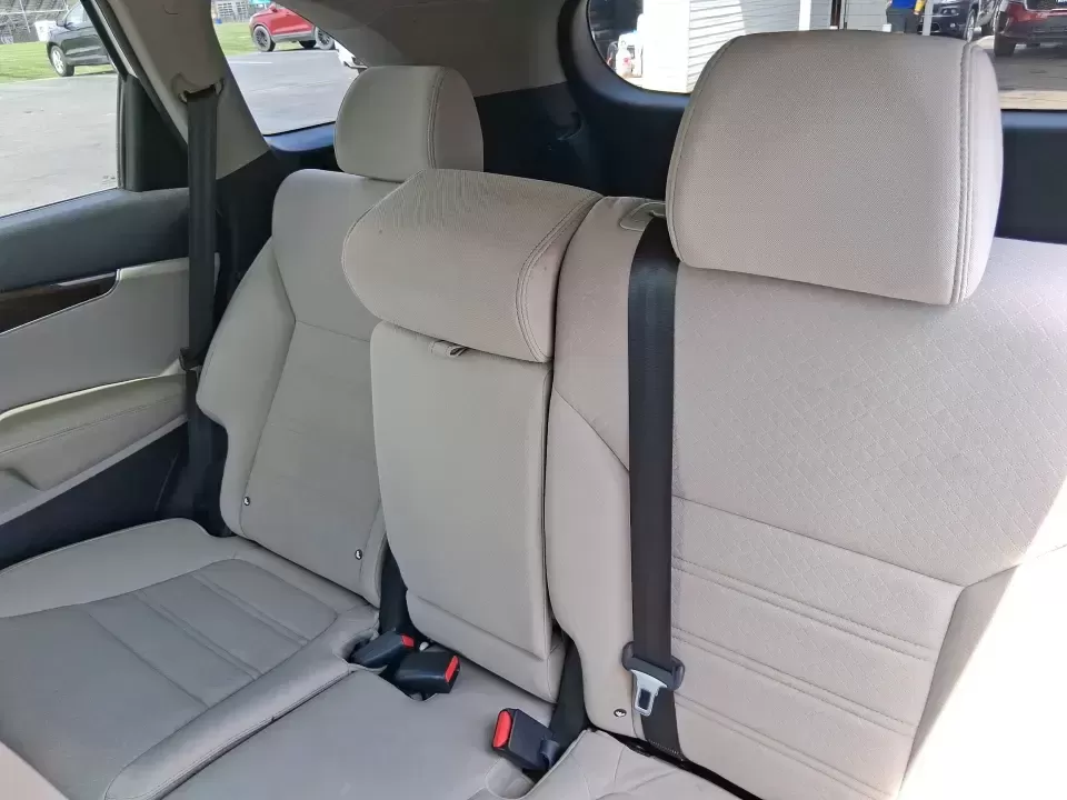 2016 Kia Sorento 2.4L LX (5XYPGDA34GG) with an 2.4L I-4 gasoline direct injection engine, 6-Speed Automatic transmission, located at 880 E. National Road, Vandalia, OH, 45377, (937) 908-9800, 39.891918, -84.183594 - Ready for school drop-offs, I-75 commutes, and spontaneous weekend getaways to the Dayton area-this 2016 Kia Sorento LX is the kind of SUV that fits real life. With confident AWD capability, flexible seating, and everyday comfort, it's a smart pick for growing families, shift workers with long drive - Photo#10