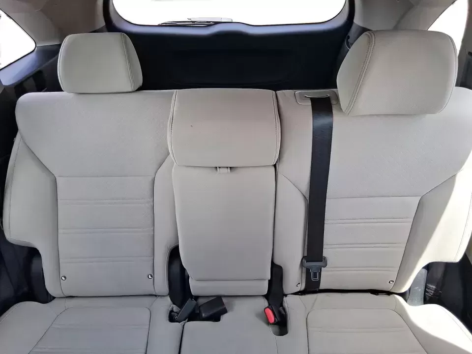 2016 Kia Sorento 2.4L LX (5XYPGDA34GG) with an 2.4L I-4 gasoline direct injection engine, 6-Speed Automatic transmission, located at 880 E. National Road, Vandalia, OH, 45377, (937) 908-9800, 39.891918, -84.183594 - Ready for school drop-offs, I-75 commutes, and spontaneous weekend getaways to the Dayton area-this 2016 Kia Sorento LX is the kind of SUV that fits real life. With confident AWD capability, flexible seating, and everyday comfort, it's a smart pick for growing families, shift workers with long drive - Photo#14