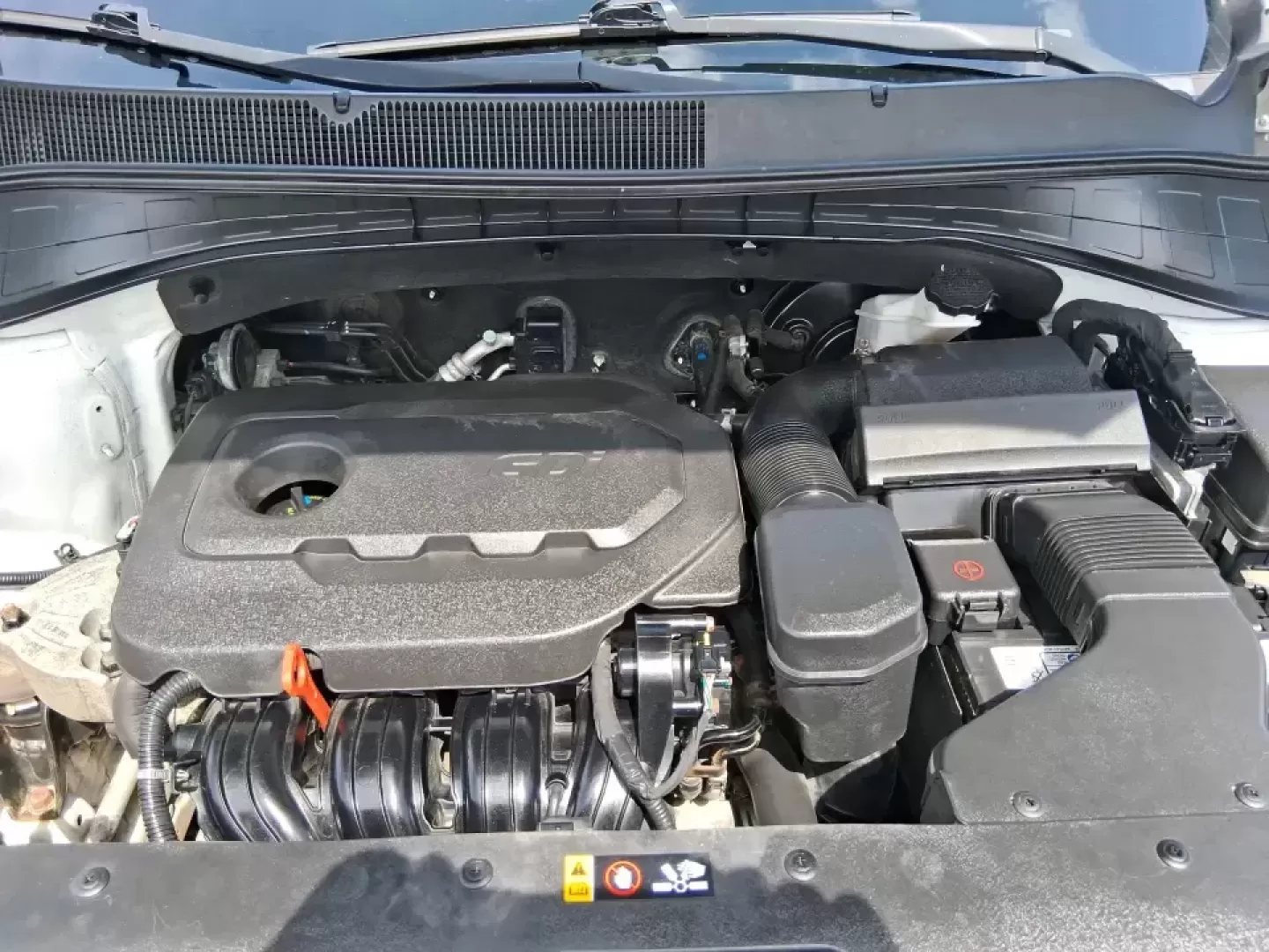 2016 Kia Sorento 2.4L LX (5XYPGDA34GG) with an 2.4L I-4 gasoline direct injection engine, 6-Speed Automatic transmission, located at 1230 East Main St, Xenia, OH, 45385, (937) 908-9800, 39.688026, -83.910172 - Ready for school drop-offs, I-75 commutes, and spontaneous weekend getaways to the Dayton area-this 2016 Kia Sorento LX is the kind of SUV that fits real life. With confident AWD capability, flexible seating, and everyday comfort, it's a smart pick for growing families, shift workers with long drive - Photo#11