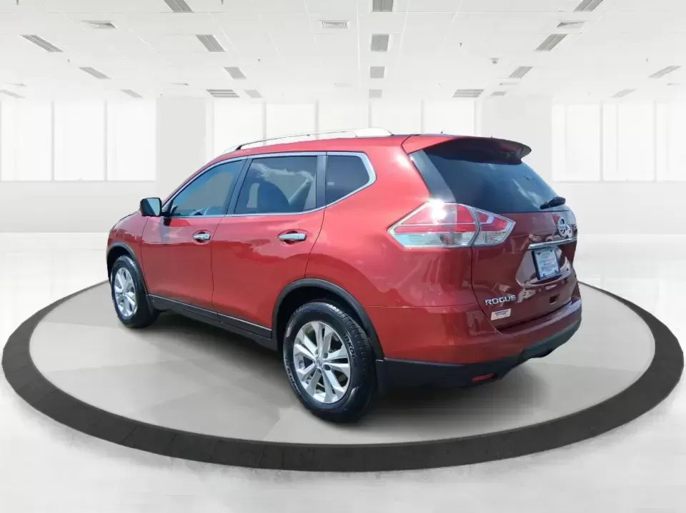 2015 Nissan Rogue SV (KNMAT2MV8FP) with an 2.5L I-4 DOHC engine, Continuously Variable Transmission transmission, located at 880 E. National Road, Vandalia, OH, 45377, (937) 908-9800, 39.891918, -84.183594 - Pack up the kids, load the cooler, and point the SUV toward your next weekend escape-this Cayenne Red 2015 Nissan Rogue SV is the kind of do-it-all crossover that fits real life in Vandalia, from school drop-offs and grocery runs to road trips up I75. With confident 4WD/AWD traction, a comfortable c - Photo#4
