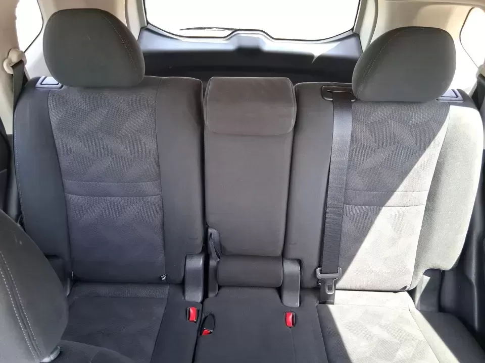 2015 Nissan Rogue SV (KNMAT2MV8FP) with an 2.5L I-4 DOHC engine, Continuously Variable Transmission transmission, located at 880 E. National Road, Vandalia, OH, 45377, (937) 908-9800, 39.891918, -84.183594 - Pack up the kids, load the cooler, and point the SUV toward your next weekend escape-this Cayenne Red 2015 Nissan Rogue SV is the kind of do-it-all crossover that fits real life in Vandalia, from school drop-offs and grocery runs to road trips up I75. With confident 4WD/AWD traction, a comfortable c - Photo#14