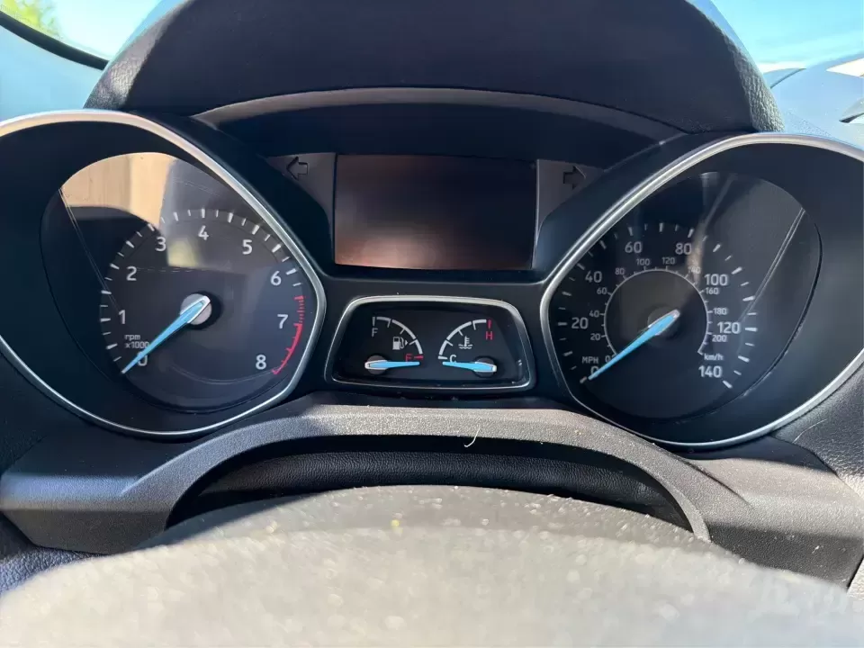 2018 Ford Escape SE (1FMCU0GD6JU) with an 1.5L L4 DOHC 16V engine, 6A transmission, located at 4508 South Dixie Dr, Moraine, OH, 45439, (937) 908-9800, 39.689976, -84.218452 - Pack up the kids, load the groceries, or point the nose toward a weekend getaway-this 2018 Ford Escape SE is the kind of compact SUV that fits real life in Moraine. With a comfortable cabin, smart tech, and easy-to-park size, it's ideal for long commutes up I75, quick errands along South Dixie Dr, o - Photo#15