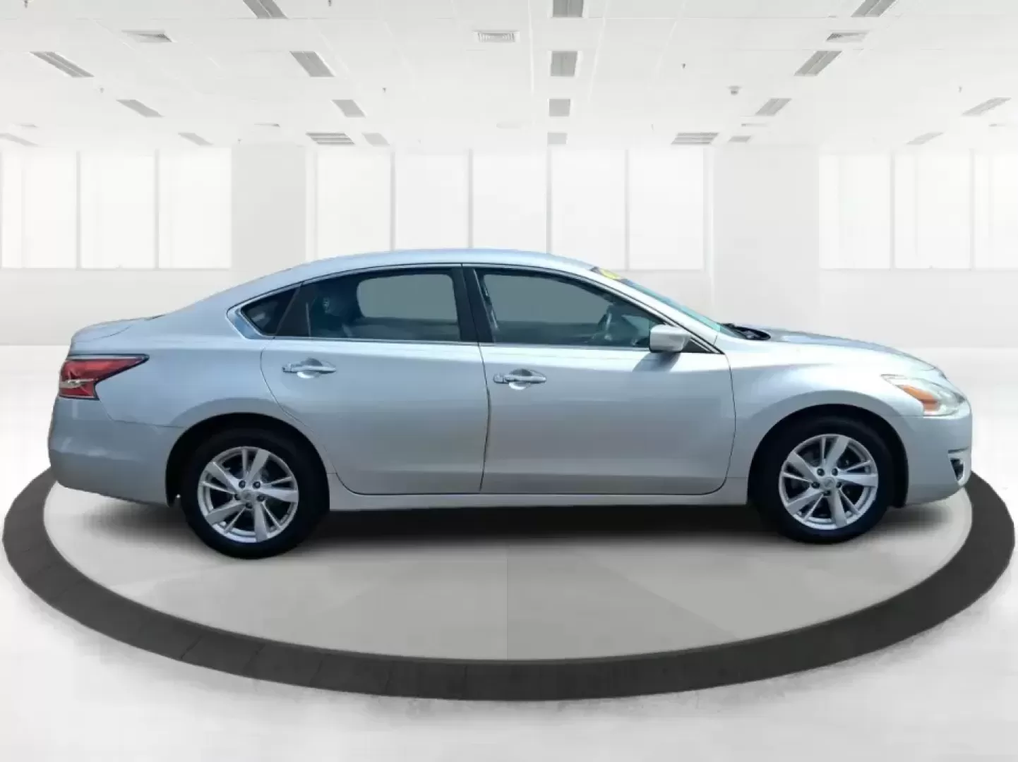 2015 Nissan Altima 2.5 SV (1N4AL3AP6FC) with an 2.5L I-4 DOHC engine, Continuously Variable Transmission transmission, located at 401 Woodman Dr, Riverside, OH, 45431, (937) 908-9800, 39.760899, -84.123421 - Picture your next week: an easy I-675 commute, a comfortable school drop-off run, and a spontaneous weekend drive to Carillon Historical Park or along the Mad River-without driving something oversized or expensive to fuel. This **2015 Nissan Altima 2.5 SV** is the kind of practical, confidence-build - Photo#1
