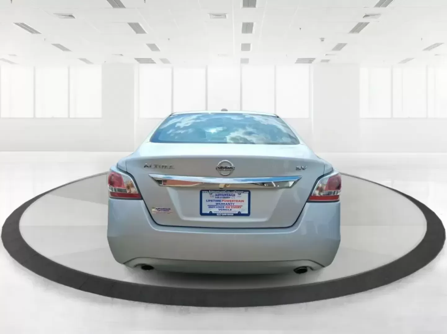 2015 Nissan Altima 2.5 SV (1N4AL3AP6FC) with an 2.5L I-4 DOHC engine, Continuously Variable Transmission transmission, located at 401 Woodman Dr, Riverside, OH, 45431, (937) 908-9800, 39.760899, -84.123421 - Picture your next week: an easy I-675 commute, a comfortable school drop-off run, and a spontaneous weekend drive to Carillon Historical Park or along the Mad River-without driving something oversized or expensive to fuel. This **2015 Nissan Altima 2.5 SV** is the kind of practical, confidence-build - Photo#3