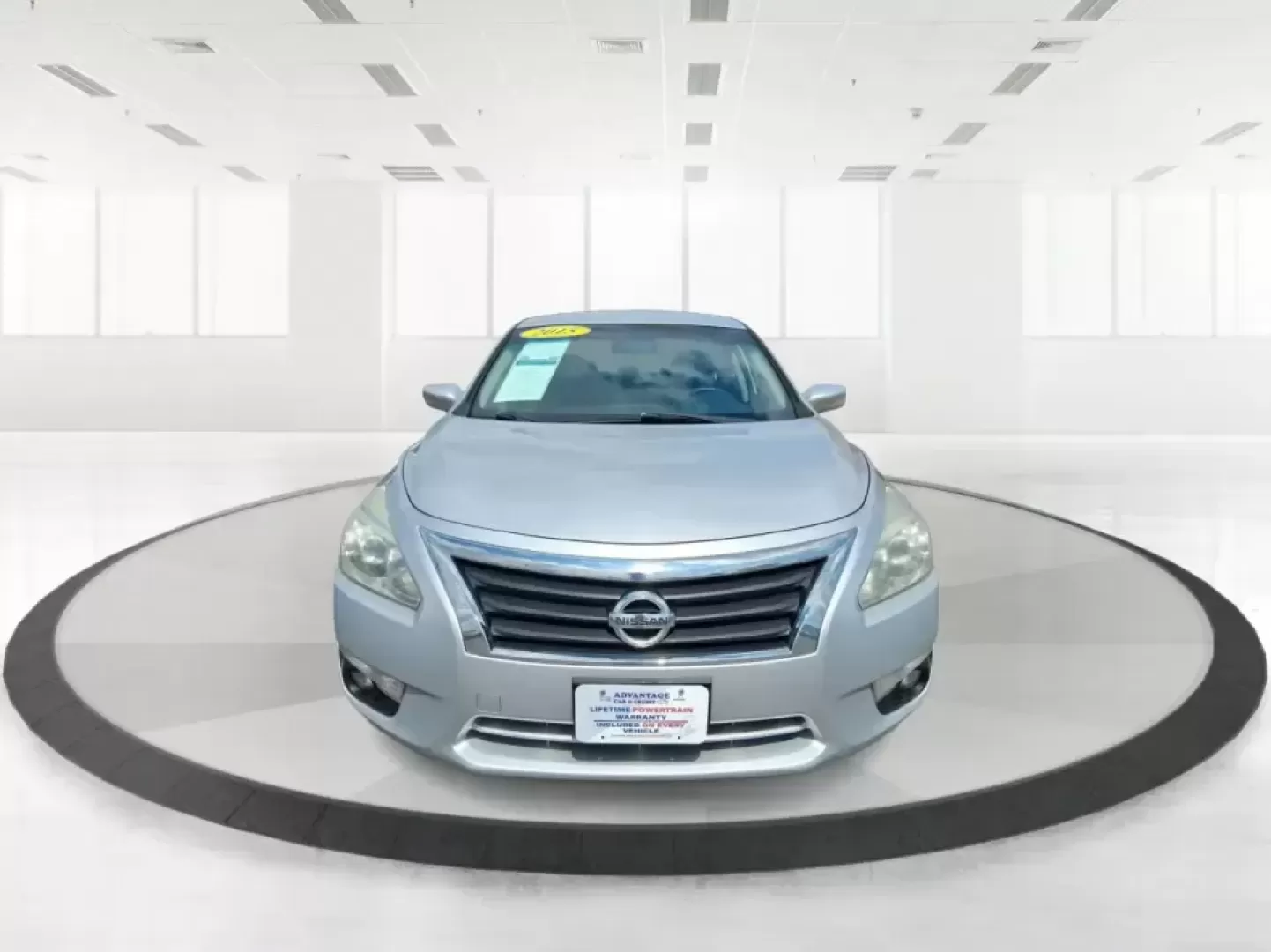 2015 Nissan Altima 2.5 SV (1N4AL3AP6FC) with an 2.5L I-4 DOHC engine, Continuously Variable Transmission transmission, located at 401 Woodman Dr, Riverside, OH, 45431, (937) 908-9800, 39.760899, -84.123421 - Picture your next week: an easy I-675 commute, a comfortable school drop-off run, and a spontaneous weekend drive to Carillon Historical Park or along the Mad River-without driving something oversized or expensive to fuel. This **2015 Nissan Altima 2.5 SV** is the kind of practical, confidence-build - Photo#7