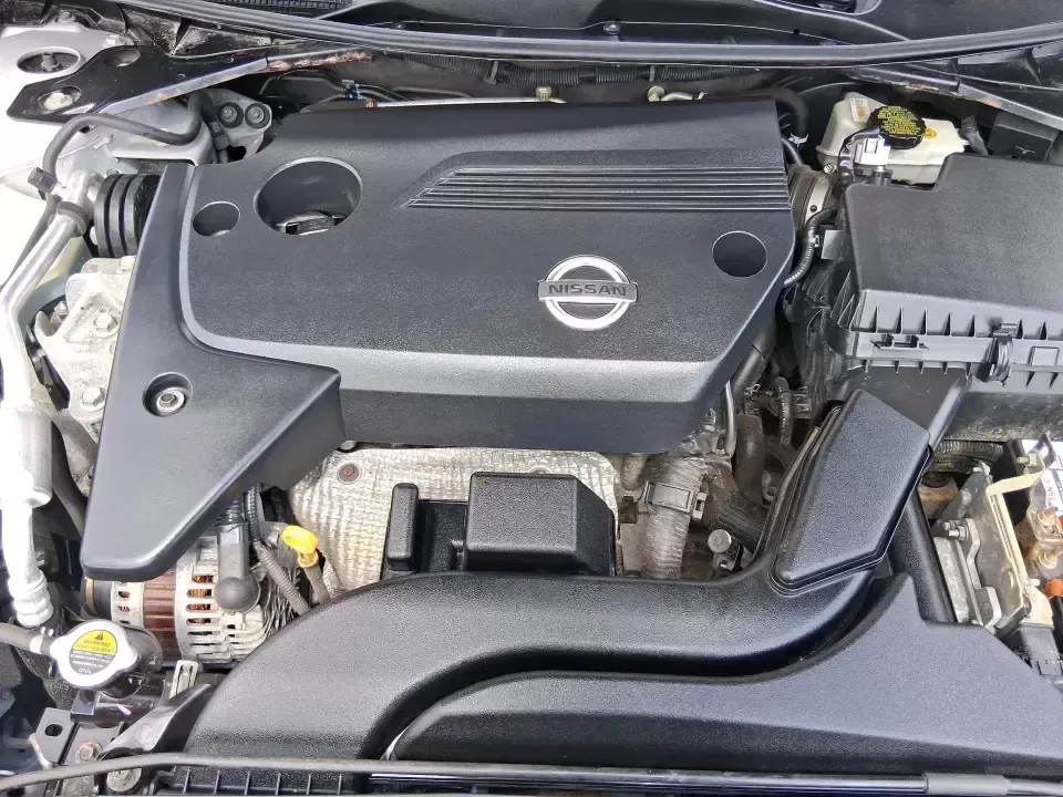 2015 Nissan Altima 2.5 SV (1N4AL3AP6FC) with an 2.5L I-4 DOHC engine, Continuously Variable Transmission transmission, located at 401 Woodman Dr, Riverside, OH, 45431, (937) 908-9800, 39.760899, -84.123421 - Picture your next week: an easy I-675 commute, a comfortable school drop-off run, and a spontaneous weekend drive to Carillon Historical Park or along the Mad River-without driving something oversized or expensive to fuel. This **2015 Nissan Altima 2.5 SV** is the kind of practical, confidence-build - Photo#11
