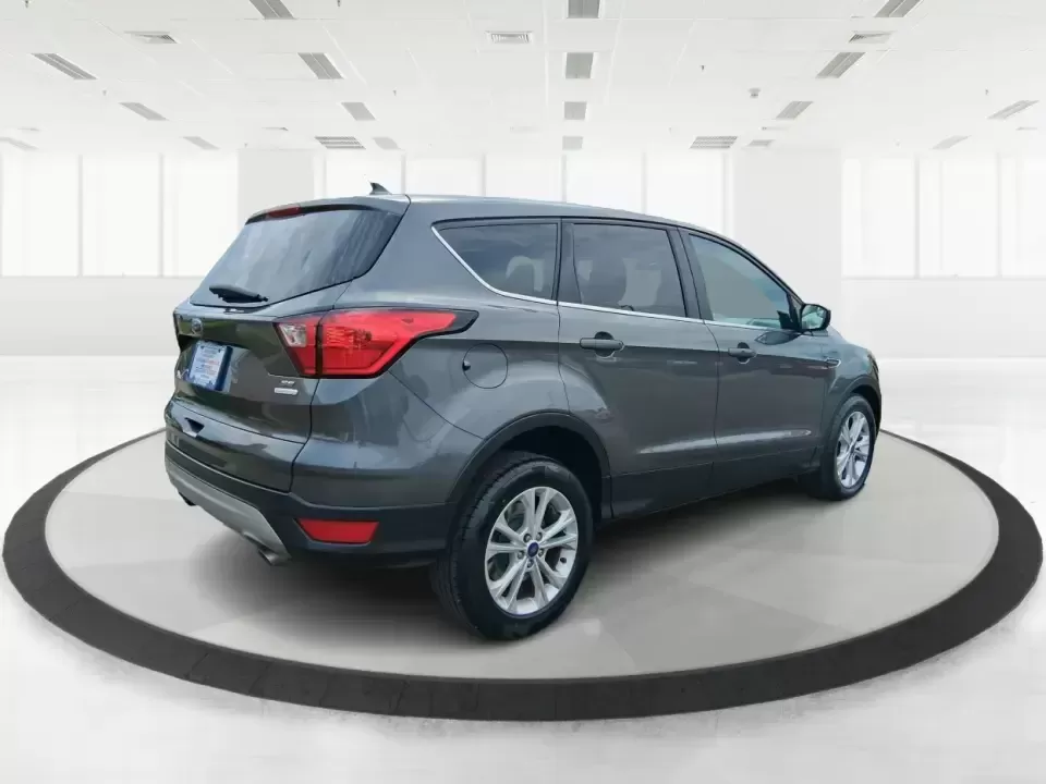 2019 Ford Escape SE (1FMCU0GD6KU) with an 1.5L L4 DOHC 16V engine, 6A transmission, located at 401 Woodman Dr, Riverside, OH, 45431, (937) 908-9800, 39.760899, -84.123421 - Weekday commutes down Woodman Dr, school drop-offs, and weekend getaways to Carillon Historical Park or a quick run up I675-this 2019 Ford Escape SE is the kind of SUV that fits real life in Riverside, Ohio. With its easy-to-park size, confident road manners, and versatile cargo space, it's a smart - Photo#2