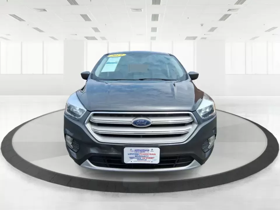 2019 Ford Escape SE (1FMCU0GD6KU) with an 1.5L L4 DOHC 16V engine, 6A transmission, located at 401 Woodman Dr, Riverside, OH, 45431, (937) 908-9800, 39.760899, -84.123421 - Weekday commutes down Woodman Dr, school drop-offs, and weekend getaways to Carillon Historical Park or a quick run up I675-this 2019 Ford Escape SE is the kind of SUV that fits real life in Riverside, Ohio. With its easy-to-park size, confident road manners, and versatile cargo space, it's a smart - Photo#7
