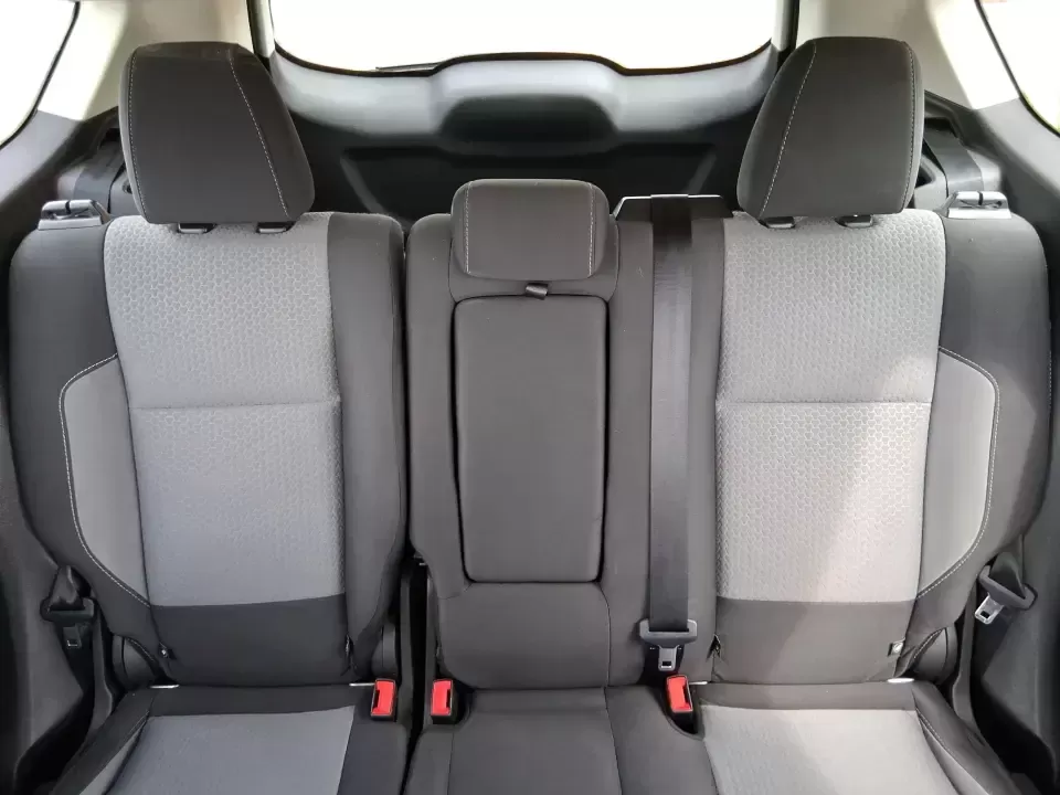 2019 Ford Escape SE (1FMCU0GD6KU) with an 1.5L L4 DOHC 16V engine, 6A transmission, located at 401 Woodman Dr, Riverside, OH, 45431, (937) 908-9800, 39.760899, -84.123421 - Weekday commutes down Woodman Dr, school drop-offs, and weekend getaways to Carillon Historical Park or a quick run up I675-this 2019 Ford Escape SE is the kind of SUV that fits real life in Riverside, Ohio. With its easy-to-park size, confident road manners, and versatile cargo space, it's a smart - Photo#14