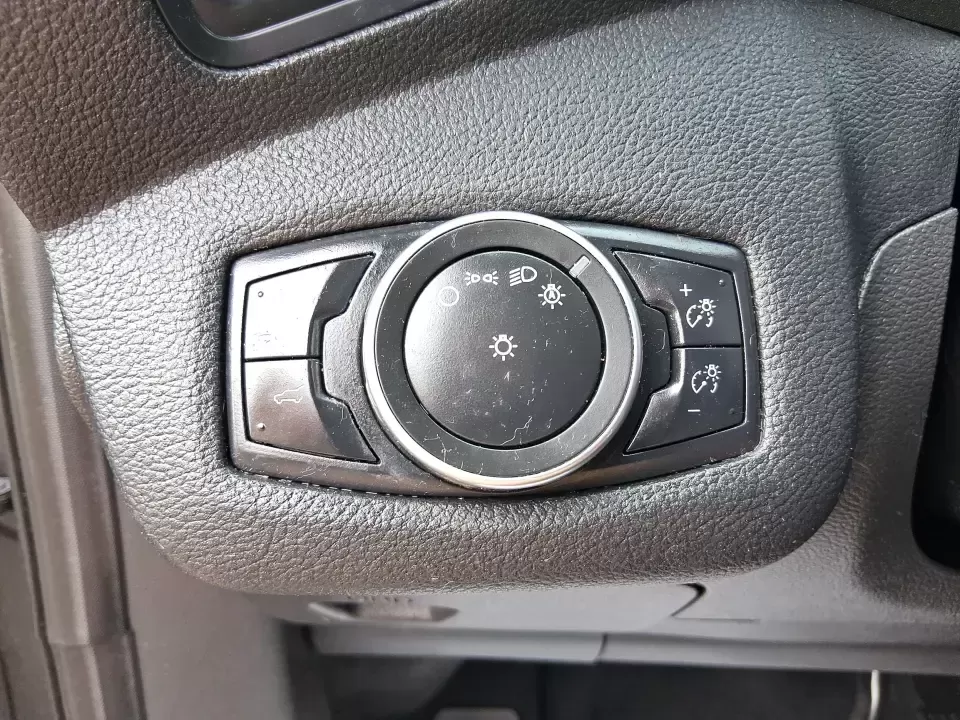 2019 Ford Escape SE (1FMCU0GD6KU) with an 1.5L L4 DOHC 16V engine, 6A transmission, located at 401 Woodman Dr, Riverside, OH, 45431, (937) 908-9800, 39.760899, -84.123421 - Weekday commutes down Woodman Dr, school drop-offs, and weekend getaways to Carillon Historical Park or a quick run up I675-this 2019 Ford Escape SE is the kind of SUV that fits real life in Riverside, Ohio. With its easy-to-park size, confident road manners, and versatile cargo space, it's a smart - Photo#17