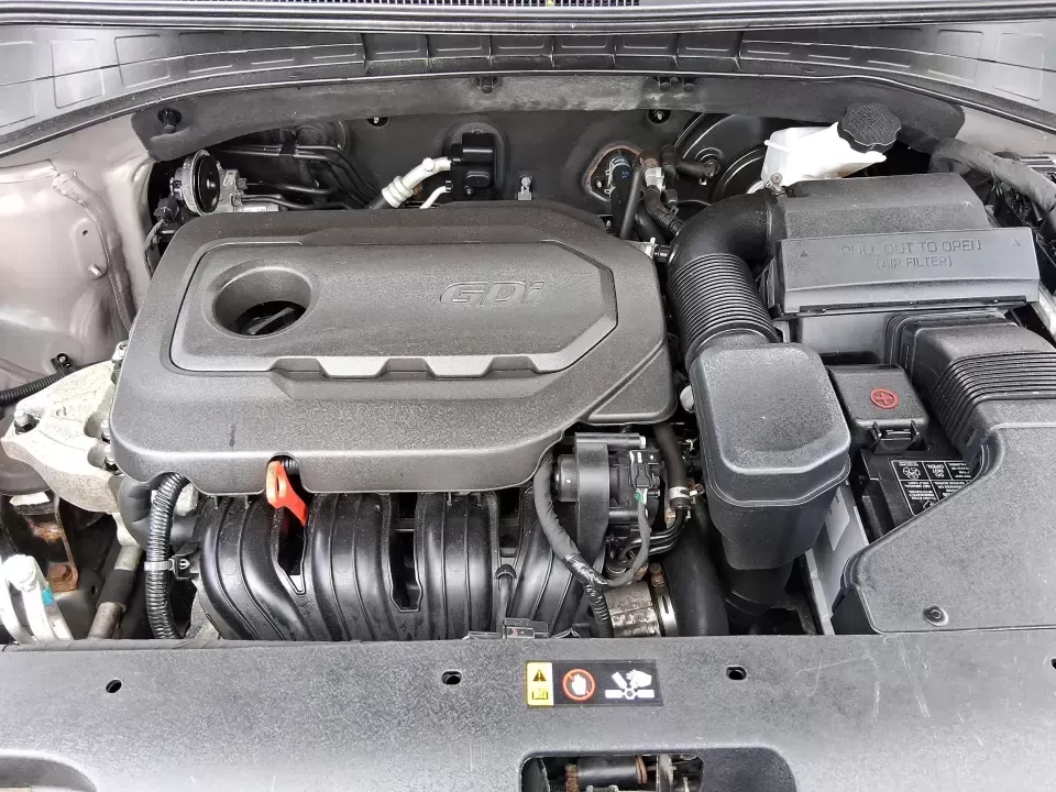 2017 Kia Sorento 2.4L LX (5XYPG4A30HG) with an 2.4L I-4 gasoline direct injection engine, 6A transmission, located at 401 Woodman Dr, Riverside, OH, 45431, (937) 908-9800, 39.760899, -84.123421 - Picture your next weekend: the family packed up for a day at Carillon Historical Park, groceries loaded after a quick stop near The Greene, and plenty of room left for sports gear or a stroller-without feeling like you're driving something bulky. This 2017 Kia Sorento LX is built for real life in th - Photo#11