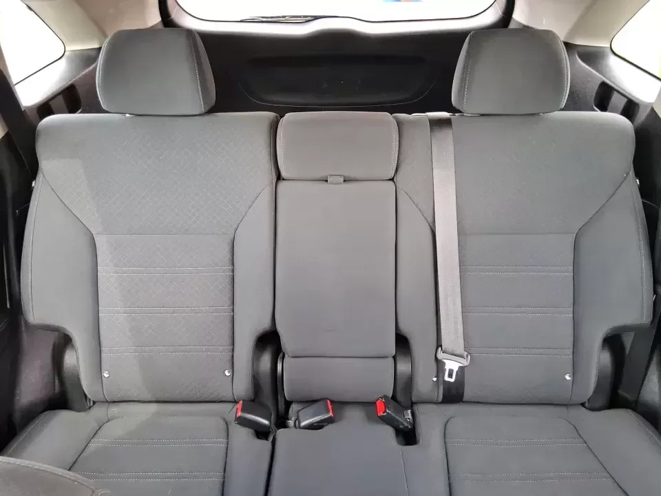 2017 Kia Sorento 2.4L LX (5XYPG4A30HG) with an 2.4L I-4 gasoline direct injection engine, 6A transmission, located at 401 Woodman Dr, Riverside, OH, 45431, (937) 908-9800, 39.760899, -84.123421 - Picture your next weekend: the family packed up for a day at Carillon Historical Park, groceries loaded after a quick stop near The Greene, and plenty of room left for sports gear or a stroller-without feeling like you're driving something bulky. This 2017 Kia Sorento LX is built for real life in th - Photo#14