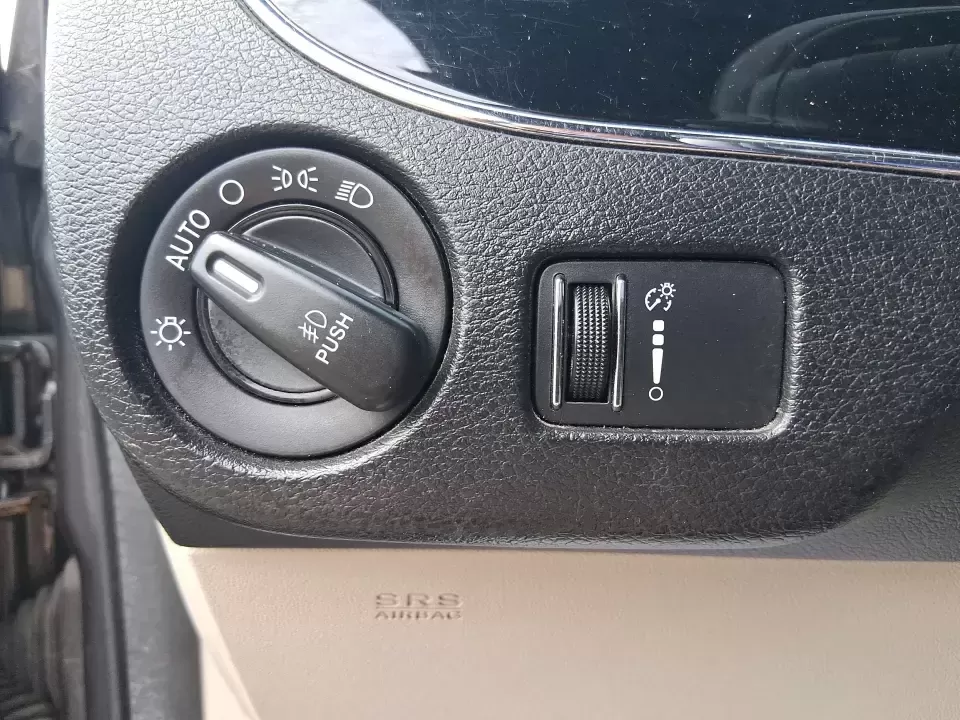 2014 Dodge Grand Caravan SXT 30th Anniversary (2C4RDGCGXER) with an 3.6L V-6 DOHC engine, 6-Speed Automatic transmission, located at 1951 S Dayton Lakeview Rd., New Carlisle, OH, 45344, (937) 908-9800, 39.890999, -84.050255 - Load up the kids, the coolers, and the weekend plans-this 2014 Dodge Grand Caravan SXT 30th Anniversary is built for real life in Ohio, whether you're handling school drop-offs, commuting down I70, or taking a road trip to the National Museum of the U.S. Air Force in nearby Dayton. With three rows a - Photo#17