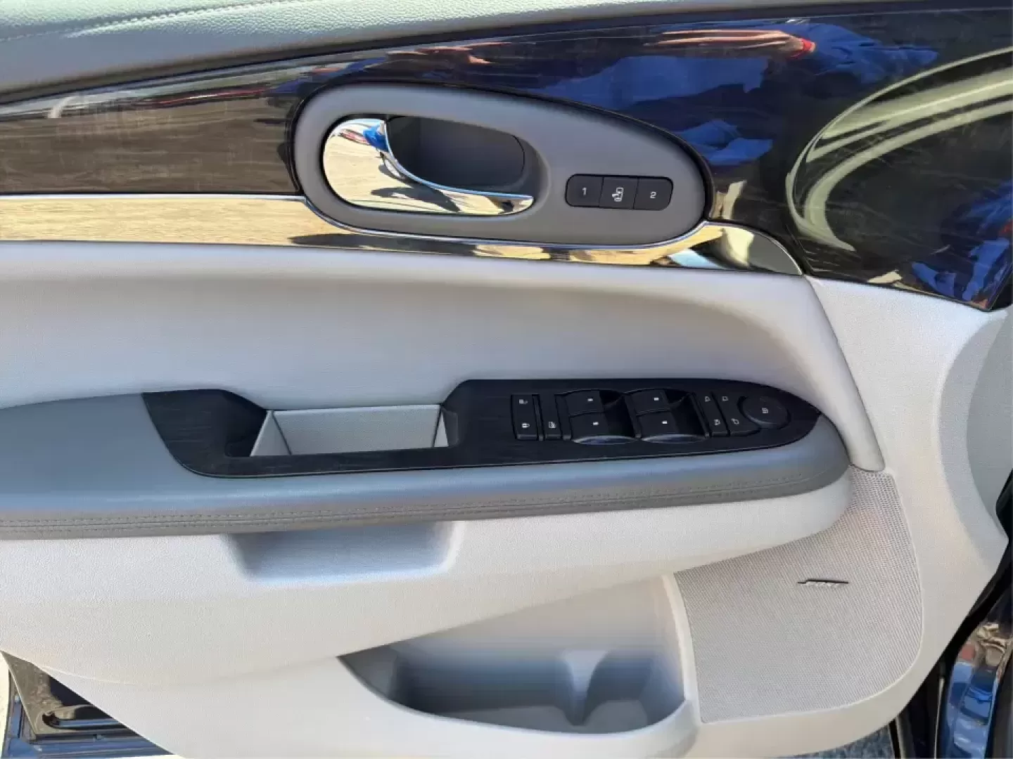 2015 Buick Enclave Premium (5GAKVCKD4FJ) with an 3.6L V-6 gasoline direct injection engine, 6-Speed Automatic Overdrive transmission, located at 1230 East Main St, Xenia, OH, 45385, (937) 908-9800, 39.688026, -83.910172 - Pack the kids, cue up the playlist, and head out for a weekend at John Bryan State Park or a day trip to the National Museum of the U.S. Air Force-this 2015 Buick Enclave Premium is the kind of comfortable, confidence-inspiring SUV that makes family life, carpools, and long highway drives feel easy. - Photo#19