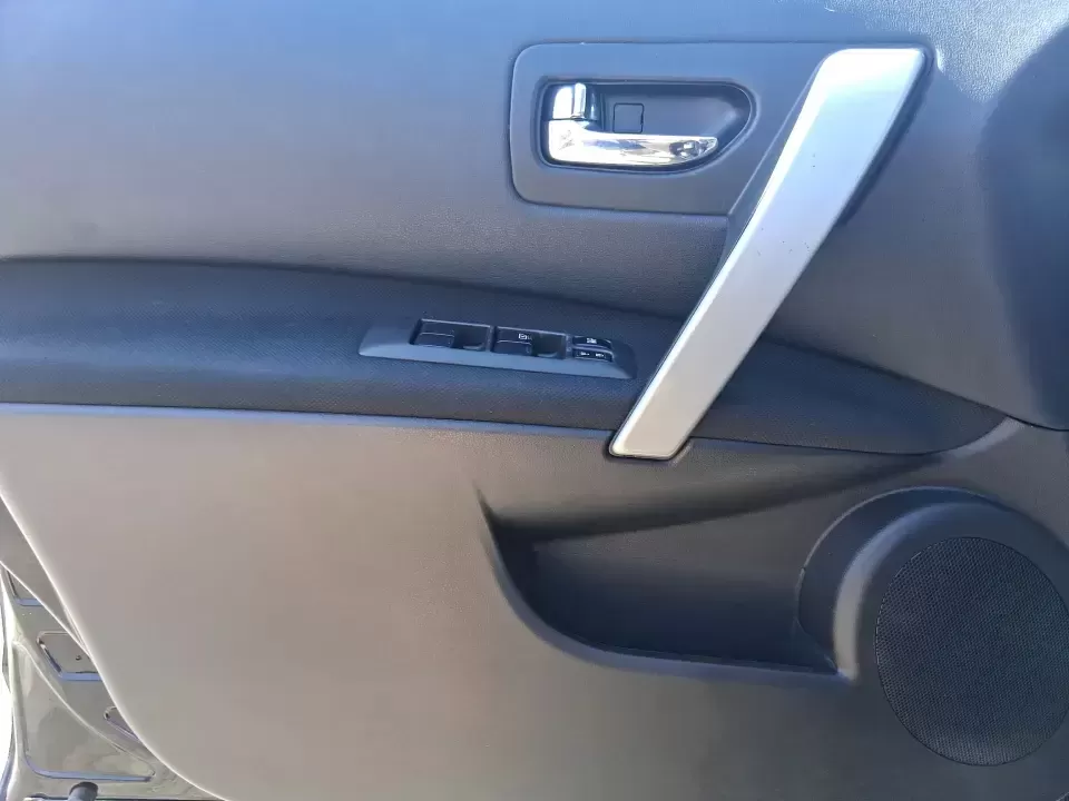 2015 Nissan Rogue S (JN8AS5MV0FW) with an 2.5L I-4 DOHC engine, Continuously Variable Transmission transmission, located at 1230 East Main St, Xenia, OH, 45385, (937) 908-9800, 39.688026, -83.910172 - Need a capable SUV for Ohio's changing seasons-school runs in the morning, a long commute down US-35, and a weekend escape to John Bryan State Park or the Greene County Fairgrounds? This 2015 Nissan Rogue S in Super Black is the kind of practical, do-it-all crossover that fits real life in Xenia: co - Photo#17