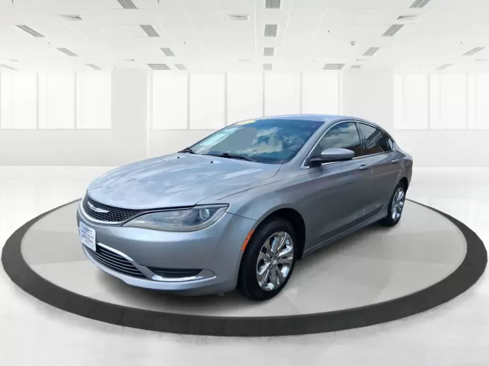2015 Chrysler 200 Limited (1C3CCCAB5FN) with an 3.6L V-6 DOHC engine, 9-Speed Automatic transmission, located at 1230 East Main St, Xenia, OH, 45385, (937) 908-9800, 39.688026, -83.910172 - Picture an easy weekday commute from Xenia to Beavercreek or Dayton, then a comfortable Friday-night dinner run to downtown Yellow Springs-without giving up the refined feel you want in a daily driver. This 2015 Chrysler 200 Limited sedan is built for real life: smooth highway miles, school drop-off - Photo#8