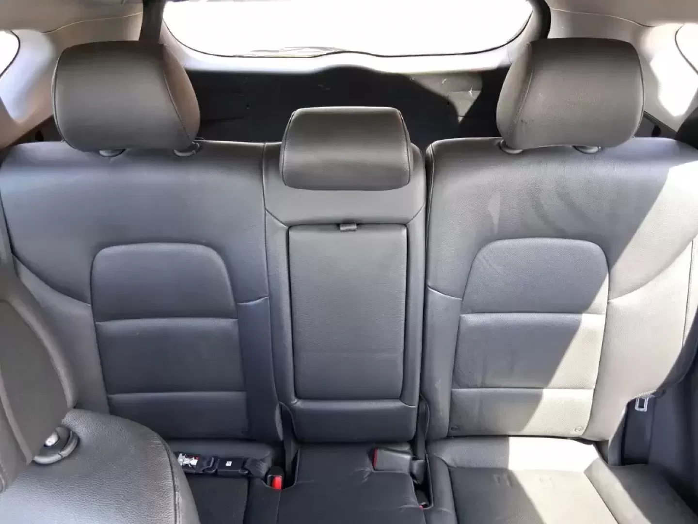 2018 Hyundai Tucson SEL Plus (KM8J33A4XJU) with an Nu 2L I-4 gasoline direct injection engine, 6A transmission, located at 880 E. National Road, Vandalia, OH, 45377, (937) 908-9800, 39.891918, -84.183594 - Need a do-it-all SUV that fits real life in Greene County-school runs, long commutes to Dayton, and weekend getaways to John Bryan State Park-without sacrificing comfort or confidence? This 2018 Hyundai Tucson SEL Plus in Coliseum Gray is built for drivers who want practical space, modern tech, and - Photo#14
