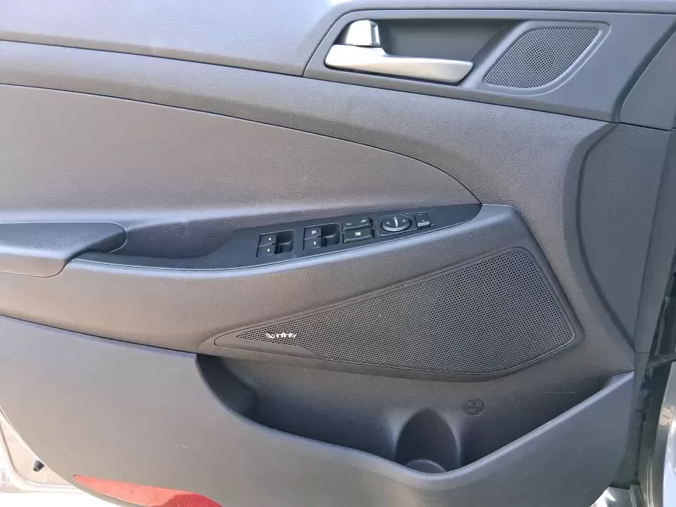 2018 Hyundai Tucson SEL Plus (KM8J33A4XJU) with an Nu 2L I-4 gasoline direct injection engine, 6A transmission, located at 1230 East Main St, Xenia, OH, 45385, (937) 908-9800, 39.688026, -83.910172 - Need a do-it-all SUV that fits real life in Greene County-school runs, long commutes to Dayton, and weekend getaways to John Bryan State Park-without sacrificing comfort or confidence? This 2018 Hyundai Tucson SEL Plus in Coliseum Gray is built for drivers who want practical space, modern tech, and - Photo#18