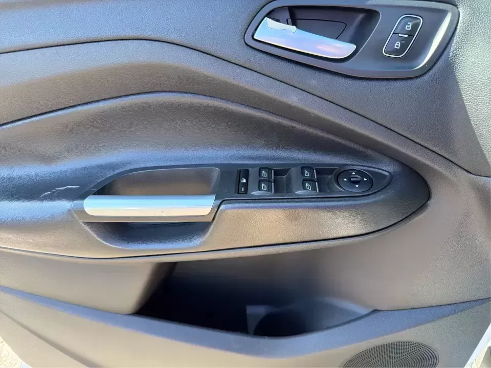 2017 Ford Escape SE (1FMCU0GD2HU) with an 1.5L L4 DOHC 16V engine, 6A transmission, located at 8750 N County Rd 25A, Piqua, OH, 45356, (937) 908-9800, 40.164391, -84.232513 - Picture a weekday that starts with a smooth commute up N County Rd 25A, turns into easy school drop-offs, and ends with a weekend escape to Indian Lake or a quick run down I75 for shopping and dinner-this 2017 Ford Escape SE is built for real life in and around Piqua, Ohio. Finished in standout Whit - Photo#19