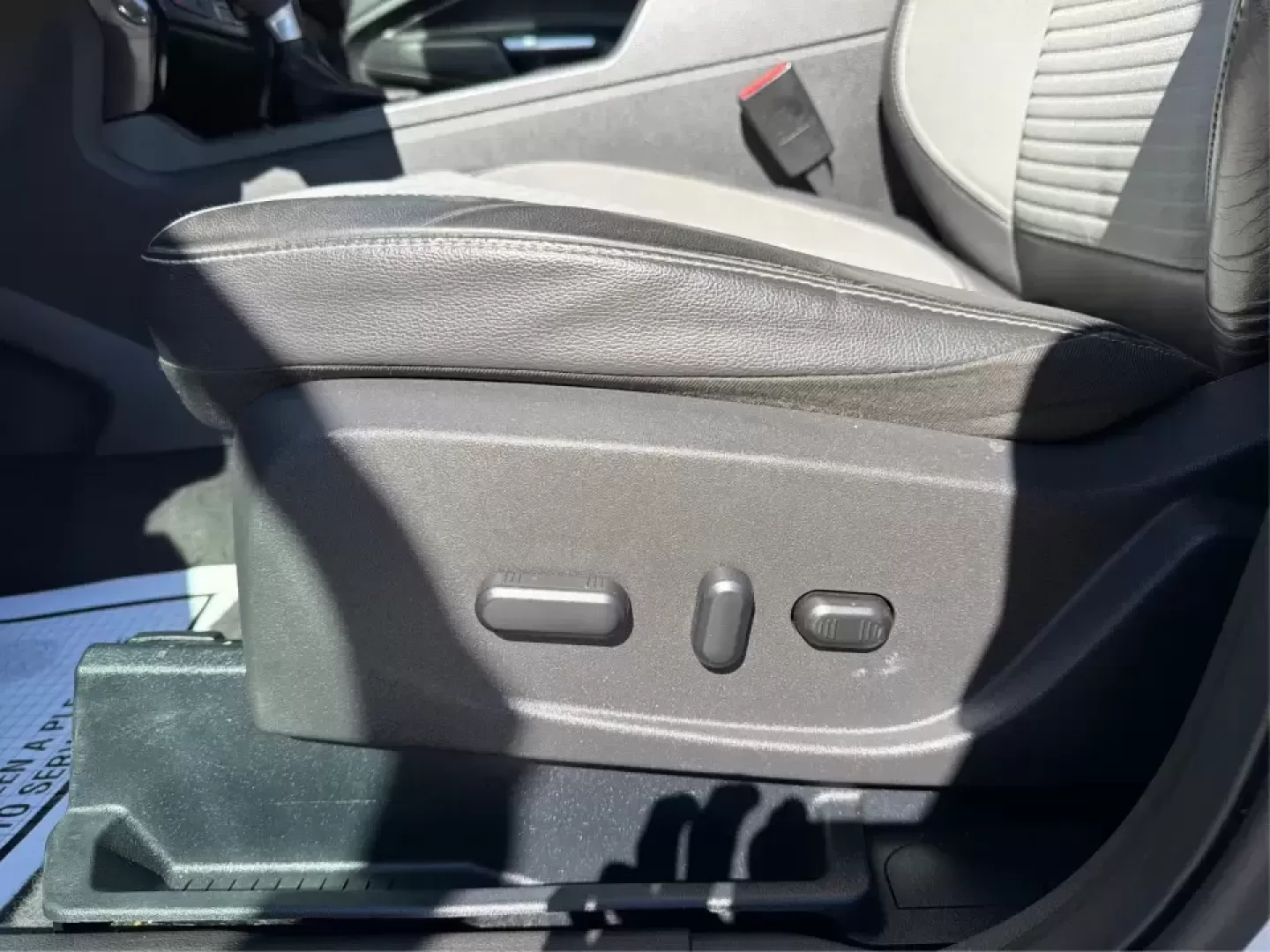 2017 Ford Escape SE (1FMCU0GD2HU) with an 1.5L L4 DOHC 16V engine, 6A transmission, located at 401 Woodman Dr, Riverside, OH, 45431, (937) 908-9800, 39.760899, -84.123421 - Picture a weekday that starts with a smooth commute up N County Rd 25A, turns into easy school drop-offs, and ends with a weekend escape to Indian Lake or a quick run down I75 for shopping and dinner-this 2017 Ford Escape SE is built for real life in and around Piqua, Ohio. Finished in standout Whit - Photo#18