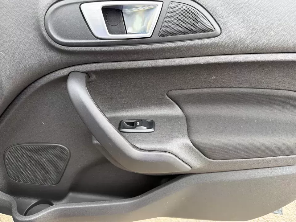 2016 Ford Fiesta SE (3FADP4EJ8GM) with an 1.6L L4 DOHC 16V engine, located at 8750 N County Rd 25A, Piqua, OH, 45356, (937) 908-9800, 40.164391, -84.232513 - Need a smart, easy-to-park hatchback that makes daily life simpler-whether you're commuting up I-75, running errands around downtown Piqua, or packing up for a weekend at Lock 9 Park? This 2016 Ford Fiesta SE Hatchback in Shadow Black delivers big practicality in a small, budget-friendly footprint, - Photo#19