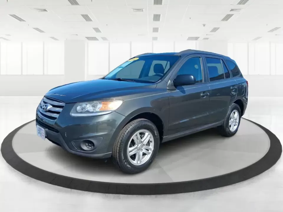 2012 Hyundai Santa Fe GLS (5XYZGDABXCG) with an 2.4L I-4 DOHC engine, 6-Speed Automatic transmission, located at 8750 N County Rd 25A, Piqua, OH, 45356, (937) 908-9800, 40.164391, -84.232513 - Pack up the kids, load the groceries, and head out for a weekend escape-this 2012 Hyundai Santa Fe GLS is the kind of SUV that fits real life in West Central Ohio. Whether you're commuting up N County Rd 25A toward Troy, running errands near downtown Piqua, or planning a road trip out past the Great - Photo#8