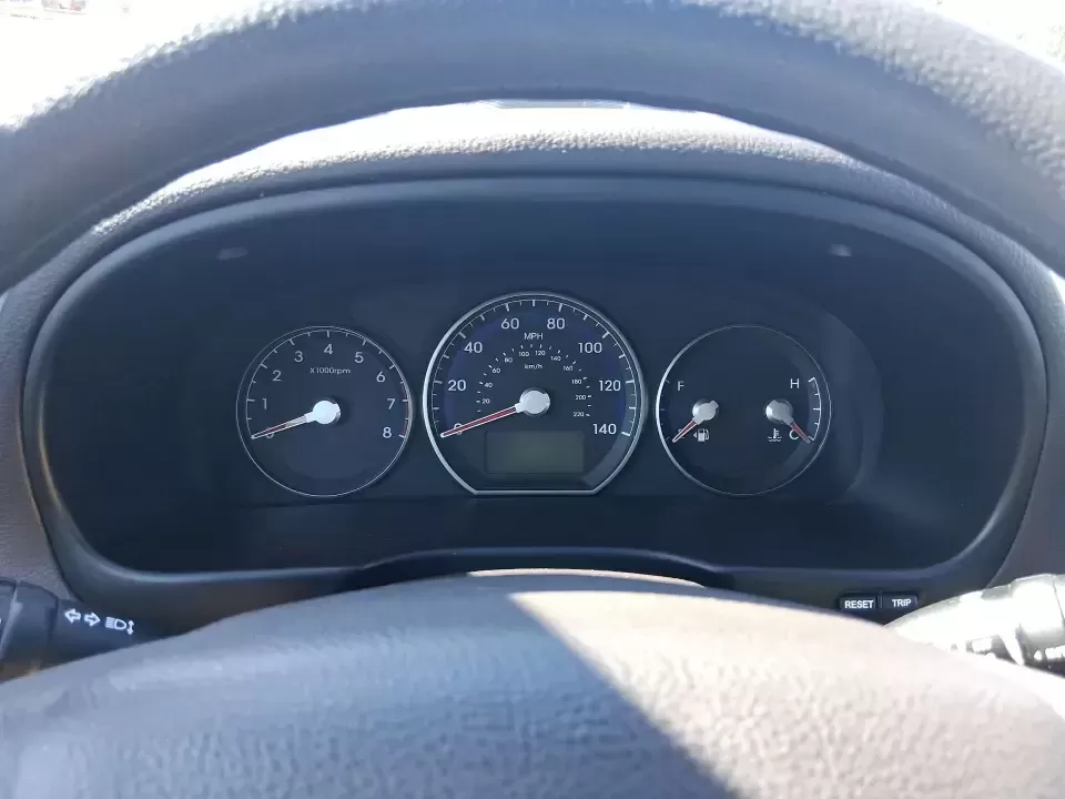 2012 Hyundai Santa Fe GLS (5XYZGDABXCG) with an 2.4L I-4 DOHC engine, 6-Speed Automatic transmission, located at 8750 N County Rd 25A, Piqua, OH, 45356, (937) 908-9800, 40.164391, -84.232513 - Pack up the kids, load the groceries, and head out for a weekend escape-this 2012 Hyundai Santa Fe GLS is the kind of SUV that fits real life in West Central Ohio. Whether you're commuting up N County Rd 25A toward Troy, running errands near downtown Piqua, or planning a road trip out past the Great - Photo#15