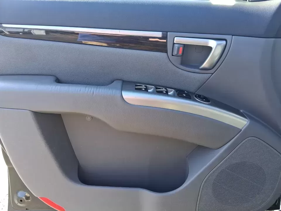 2012 Hyundai Santa Fe GLS (5XYZGDABXCG) with an 2.4L I-4 DOHC engine, 6-Speed Automatic transmission, located at 8750 N County Rd 25A, Piqua, OH, 45356, (937) 908-9800, 40.164391, -84.232513 - Pack up the kids, load the groceries, and head out for a weekend escape-this 2012 Hyundai Santa Fe GLS is the kind of SUV that fits real life in West Central Ohio. Whether you're commuting up N County Rd 25A toward Troy, running errands near downtown Piqua, or planning a road trip out past the Great - Photo#17