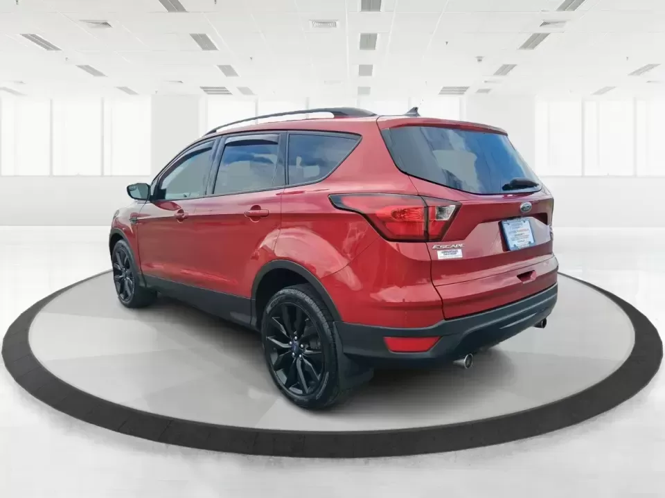 2019 Ford Escape SE (1FMCU9GD8KU) with an 1.5L L4 DOHC 16V engine, 6A transmission, located at 8750 N County Rd 25A, Piqua, OH, 45356, (937) 908-9800, 40.164391, -84.232513 - Make your next week look easier: a confident, all-weather SUV for school runs, long commutes up I75, and spontaneous weekend getaways to Indian Lake or downtown Troy. This **2019 Ford Escape SE** blends practical space with the kind of comfort and tech that fits real life in **Piqua, Ohio**-whether - Photo#4