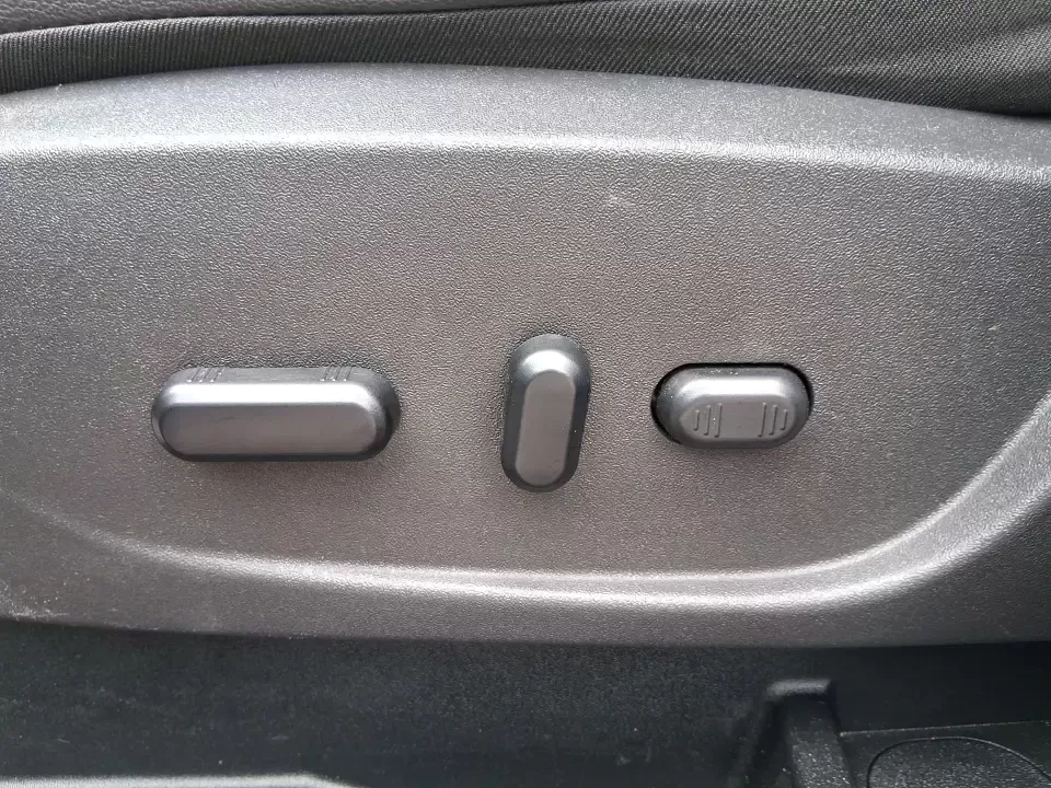 2019 Ford Escape SE (1FMCU9GD8KU) with an 1.5L L4 DOHC 16V engine, 6A transmission, located at 8750 N County Rd 25A, Piqua, OH, 45356, (937) 908-9800, 40.164391, -84.232513 - Make your next week look easier: a confident, all-weather SUV for school runs, long commutes up I75, and spontaneous weekend getaways to Indian Lake or downtown Troy. This **2019 Ford Escape SE** blends practical space with the kind of comfort and tech that fits real life in **Piqua, Ohio**-whether - Photo#18