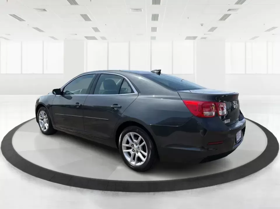 2015 Chevrolet Malibu 1LT (1G11C5SL5FF) with an ECOTEC 2.5L I-4 gasoline direct injection engine, 6-Speed Automatic transmission, located at 1951 S Dayton Lakeview Rd., New Carlisle, OH, 45344, (937) 908-9800, 39.890999, -84.050255 - Need a dependable, comfortable sedan for the daily commute between New Carlisle and Dayton, school drop-offs, or easy weekend getaways to Springfield? This 2015 Chevrolet Malibu 1LT is built for real-life driving-smooth on I70, easy to park around downtown New Carlisle, and efficient enough to keep - Photo#4