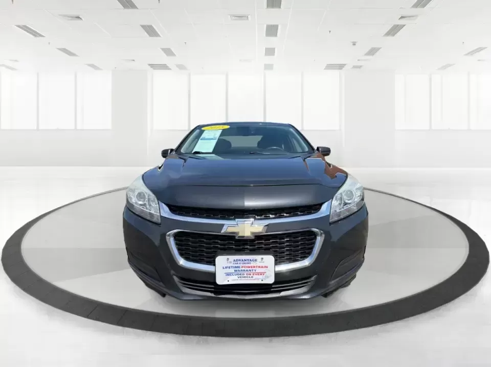 2015 Chevrolet Malibu 1LT (1G11C5SL5FF) with an ECOTEC 2.5L I-4 gasoline direct injection engine, 6-Speed Automatic transmission, located at 1951 S Dayton Lakeview Rd., New Carlisle, OH, 45344, (937) 908-9800, 39.890999, -84.050255 - Need a dependable, comfortable sedan for the daily commute between New Carlisle and Dayton, school drop-offs, or easy weekend getaways to Springfield? This 2015 Chevrolet Malibu 1LT is built for real-life driving-smooth on I70, easy to park around downtown New Carlisle, and efficient enough to keep - Photo#7