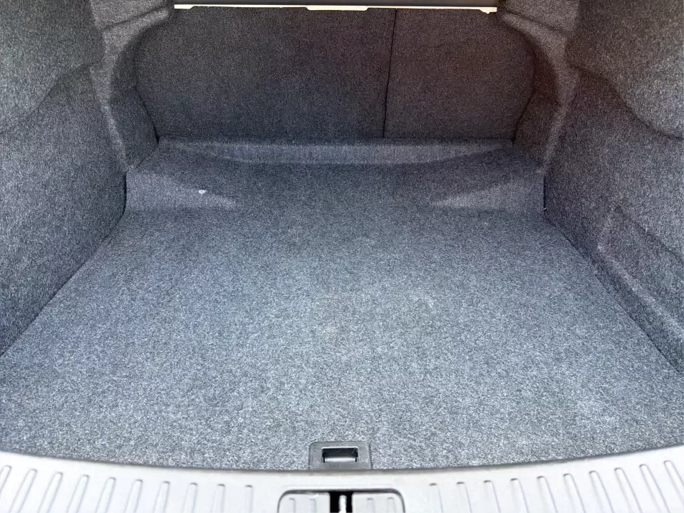 2015 Chevrolet Malibu 1LT (1G11C5SL5FF) with an ECOTEC 2.5L I-4 gasoline direct injection engine, 6-Speed Automatic transmission, located at 1951 S Dayton Lakeview Rd., New Carlisle, OH, 45344, (937) 908-9800, 39.890999, -84.050255 - Need a dependable, comfortable sedan for the daily commute between New Carlisle and Dayton, school drop-offs, or easy weekend getaways to Springfield? This 2015 Chevrolet Malibu 1LT is built for real-life driving-smooth on I70, easy to park around downtown New Carlisle, and efficient enough to keep - Photo#12