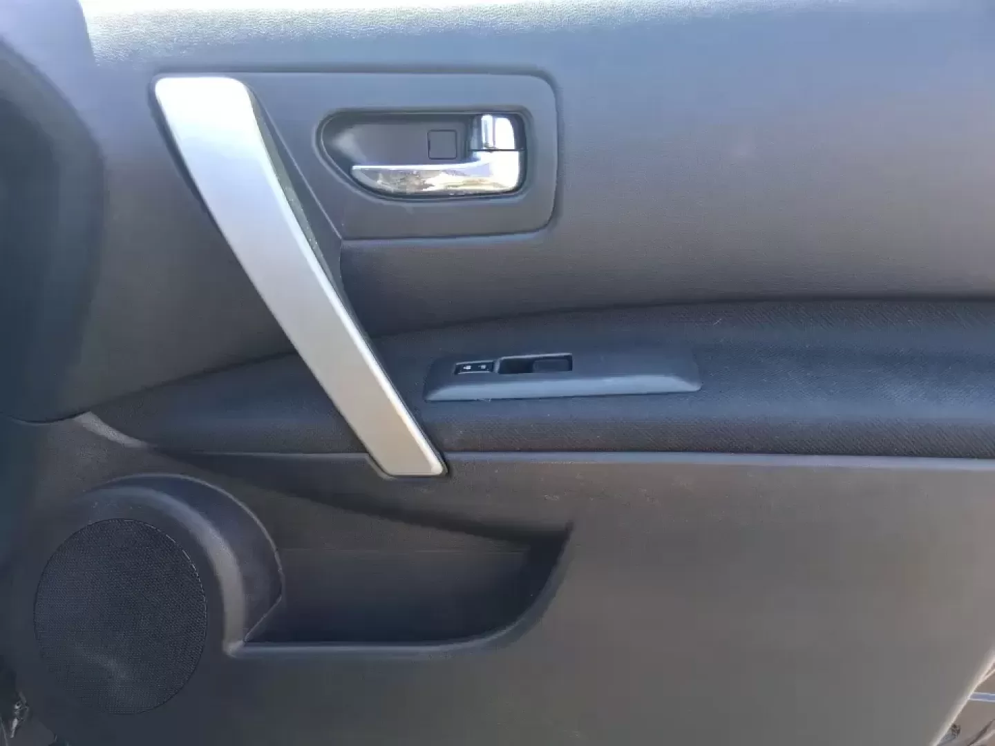 2015 Nissan Rogue S (JN8AS5MV4FW) with an 2.5L I-4 DOHC engine, Continuously Variable Transmission transmission, located at 1951 S Dayton Lakeview Rd., New Carlisle, OH, 45344, (937) 908-9800, 39.890999, -84.050255 - Pack up the kids, load the groceries, or point the nose toward a weekend getaway-this 2015 Nissan Rogue S is the kind of practical SUV that fits real life in Riverside. With confident all-weather capability, flexible cargo space, and everyday comfort, it's ideal for commuters running up and down I-6 - Photo#18
