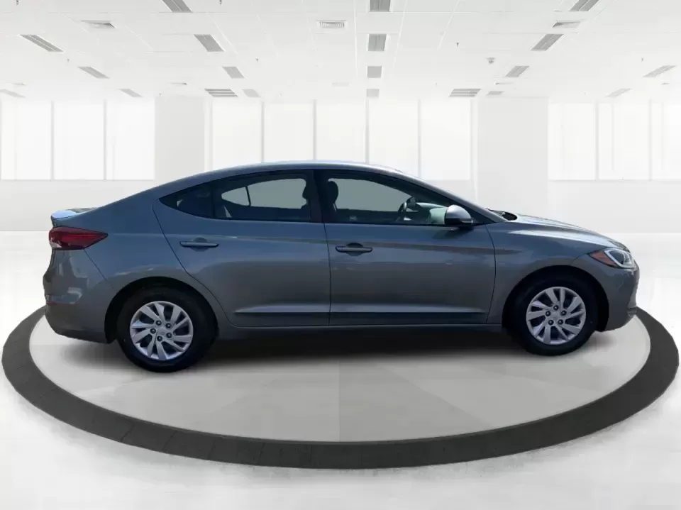 2018 Hyundai Elantra SE (KMHD74LF2JU) with an Nu 2L I-4 DOHC engine, 6A transmission, located at 4508 South Dixie Dr, Moraine, OH, 45439, (937) 908-9800, 39.689976, -84.218452 - Need a dependable commuter that's easy to park downtown, comfortable for I-75 and SR-725 drives, and efficient enough for everyday errands from Moraine to Dayton? This 2018 Hyundai Elantra SE in Galactic Gray Metallic is a smart, budget-friendly sedan built for real life-work runs, school drop-offs, - Photo#1