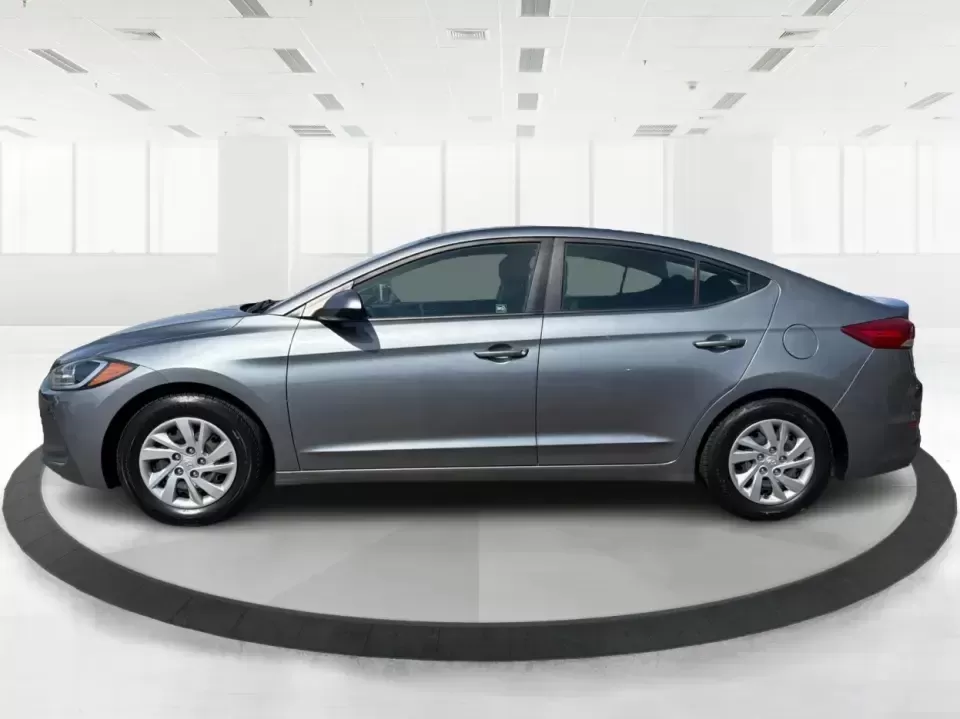 2018 Hyundai Elantra SE (KMHD74LF2JU) with an Nu 2L I-4 DOHC engine, 6A transmission, located at 4508 South Dixie Dr, Moraine, OH, 45439, (937) 908-9800, 39.689976, -84.218452 - Need a dependable commuter that's easy to park downtown, comfortable for I-75 and SR-725 drives, and efficient enough for everyday errands from Moraine to Dayton? This 2018 Hyundai Elantra SE in Galactic Gray Metallic is a smart, budget-friendly sedan built for real life-work runs, school drop-offs, - Photo#5