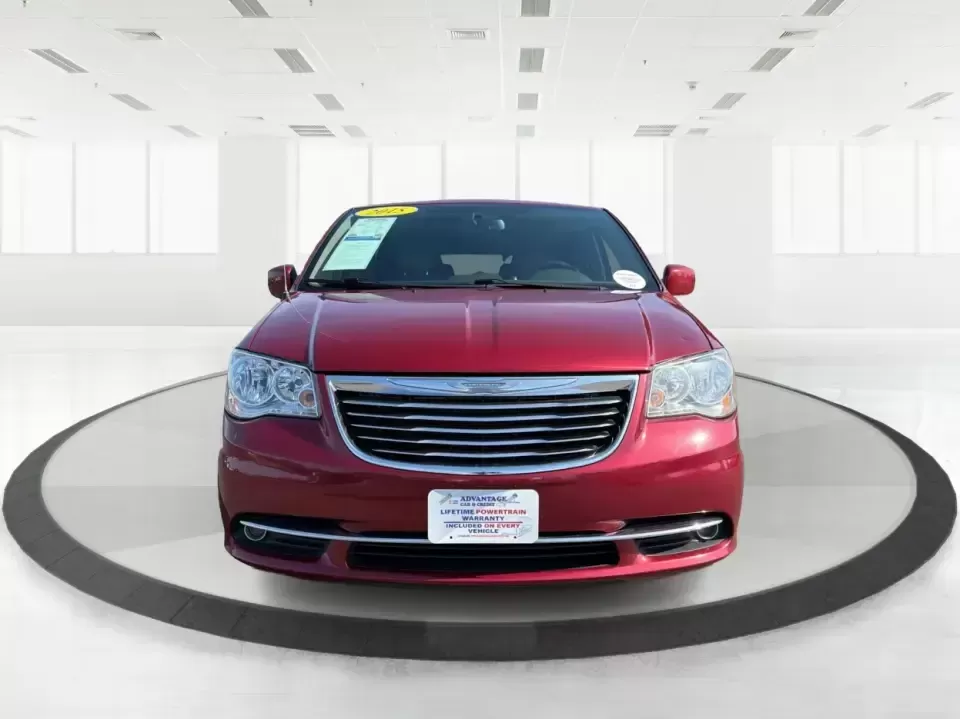 2015 Chrysler Town and Country Touring (2C4RC1BG6FR) with an 3.6L V-6 DOHC engine, 6-Speed Automatic transmission, located at 1230 East Main St, Xenia, OH, 45385, (937) 908-9800, 39.688026, -83.910172 - Load up the kids, the gear, and the snacks-this 2015 Chrysler Town and Country Touring is built for real-life family schedules, long commutes, and weekend getaways without the stress. Whether you're shuttling to practice, carpooling through Greene County, or planning a road trip that starts on US- - Photo#7