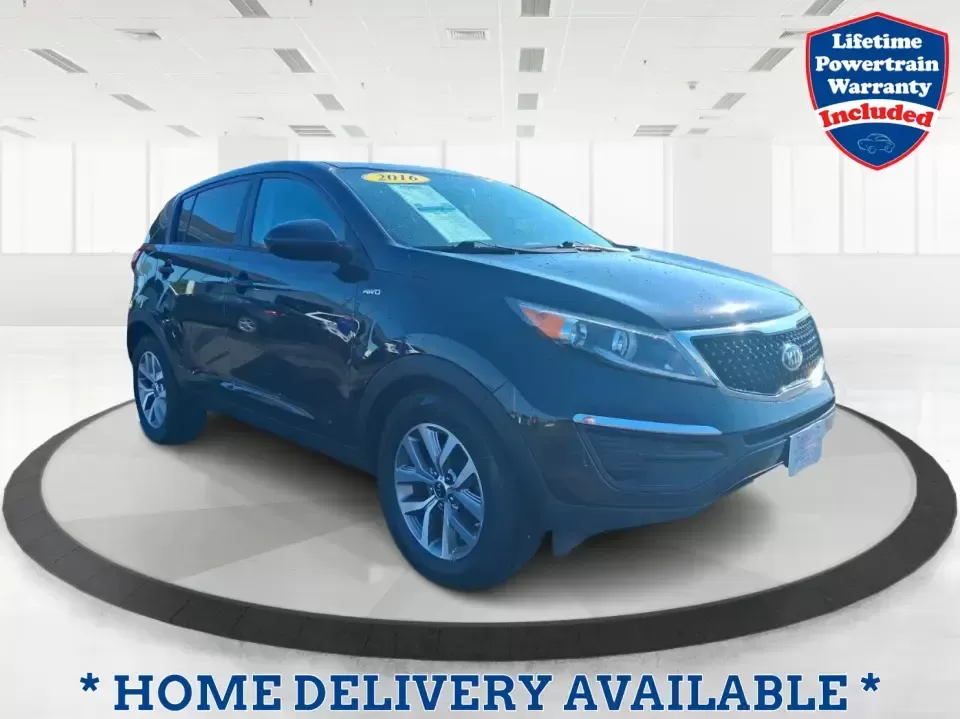 2016 Kia Sportage LX (KNDPBCAC7G7) with an Theta II 2.4L I-4 gasoline direct injection engine, 6-Speed Automatic transmission, located at 880 E. National Road, Vandalia, OH, 45377, (937) 908-9800, 39.891918, -84.183594 - Need a crossover that can handle Ohio's four seasons, school runs, and weekend getaways without draining your budget? This 2016 Kia Sportage LX is built for real life in Vandalia-whether you're commuting down I75, running errands along National Road, or packing up for a day at the Dayton Aviation He - Photo#0