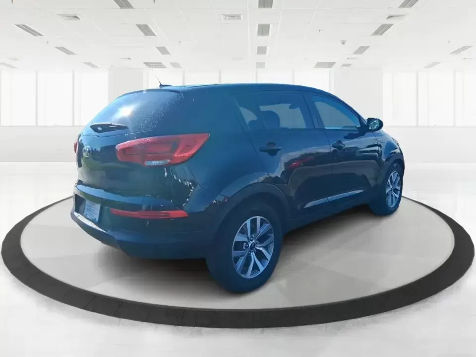 2016 Kia Sportage LX (KNDPBCAC7G7) with an Theta II 2.4L I-4 gasoline direct injection engine, 6-Speed Automatic transmission, located at 880 E. National Road, Vandalia, OH, 45377, (937) 908-9800, 39.891918, -84.183594 - Need a crossover that can handle Ohio's four seasons, school runs, and weekend getaways without draining your budget? This 2016 Kia Sportage LX is built for real life in Vandalia-whether you're commuting down I75, running errands along National Road, or packing up for a day at the Dayton Aviation He - Photo#2