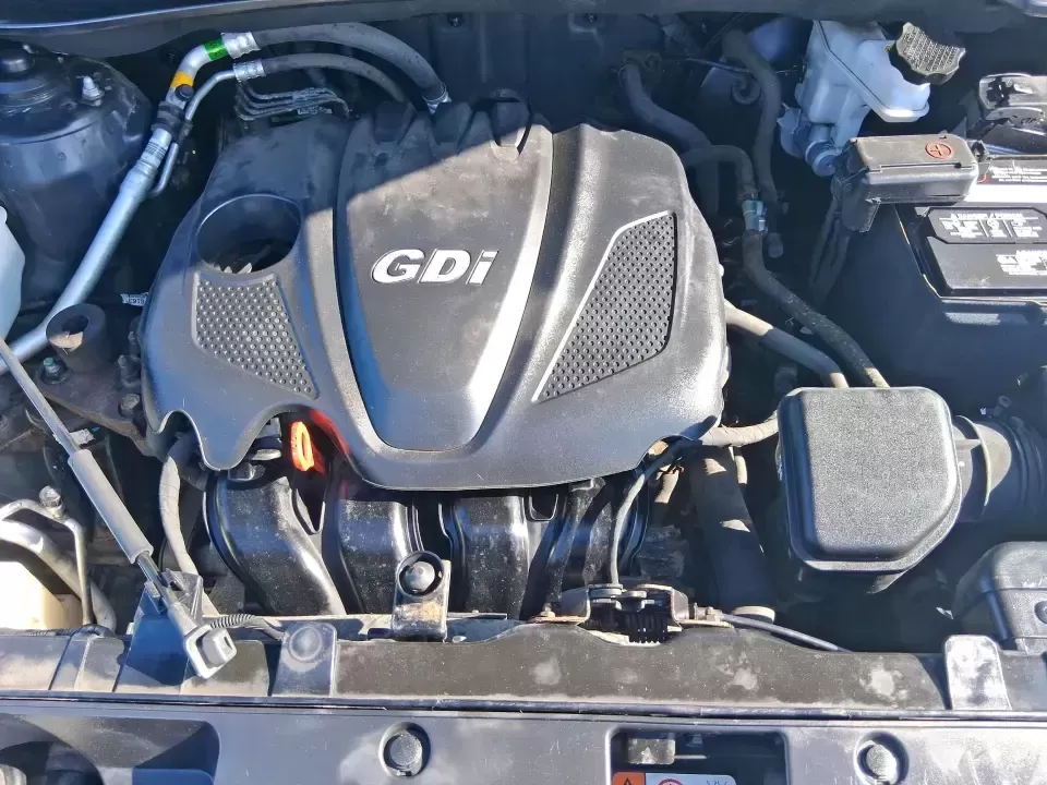 2016 Kia Sportage LX (KNDPBCAC7G7) with an Theta II 2.4L I-4 gasoline direct injection engine, 6-Speed Automatic transmission, located at 880 E. National Road, Vandalia, OH, 45377, (937) 908-9800, 39.891918, -84.183594 - Need a crossover that can handle Ohio's four seasons, school runs, and weekend getaways without draining your budget? This 2016 Kia Sportage LX is built for real life in Vandalia-whether you're commuting down I75, running errands along National Road, or packing up for a day at the Dayton Aviation He - Photo#11