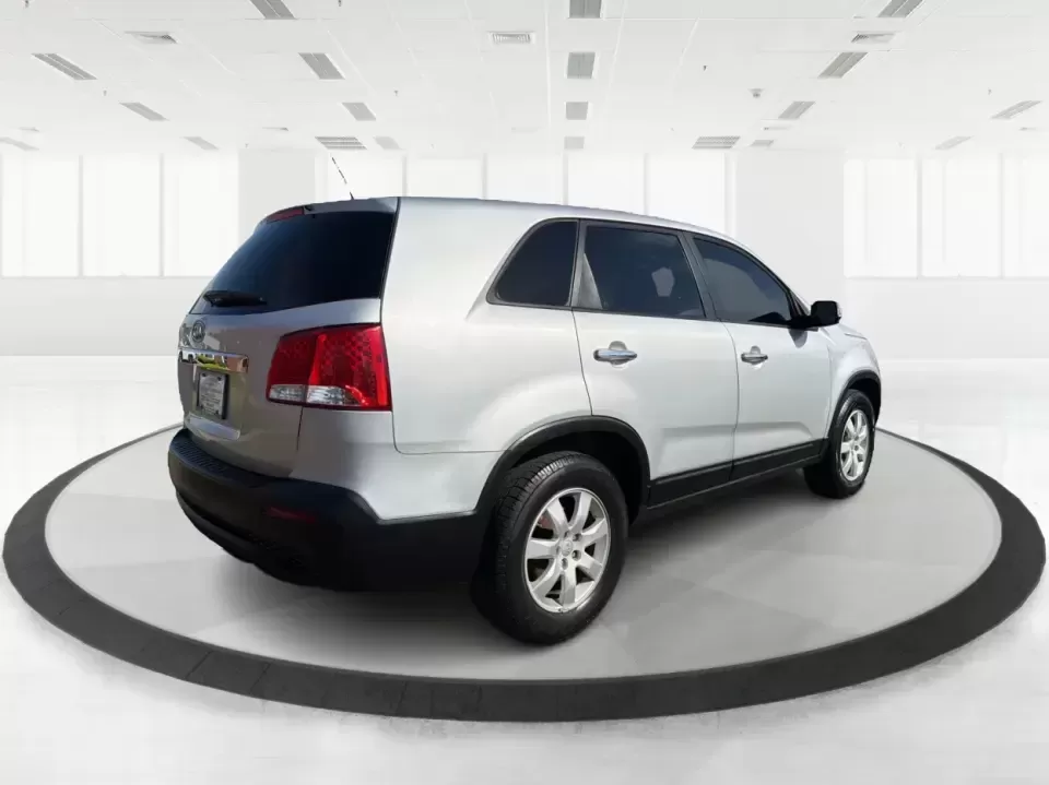 2013 Kia Sorento LX (5XYKT3A12DG) with an 2.4L I-4 DOHC engine, 6-Speed Automatic transmission, located at 8750 N County Rd 25A, Piqua, OH, 45356, (937) 908-9800, 40.164391, -84.232513 - Need one SUV that can handle the school run, a long commute up I75, and a weekend getaway to Indian Lake without blowing your budget? This 2013 Kia Sorento LX in Satin Metal is a practical, road-trip-ready SUV that's sized for real life-easy to park, comfortable for passengers, and versatile enough - Photo#2