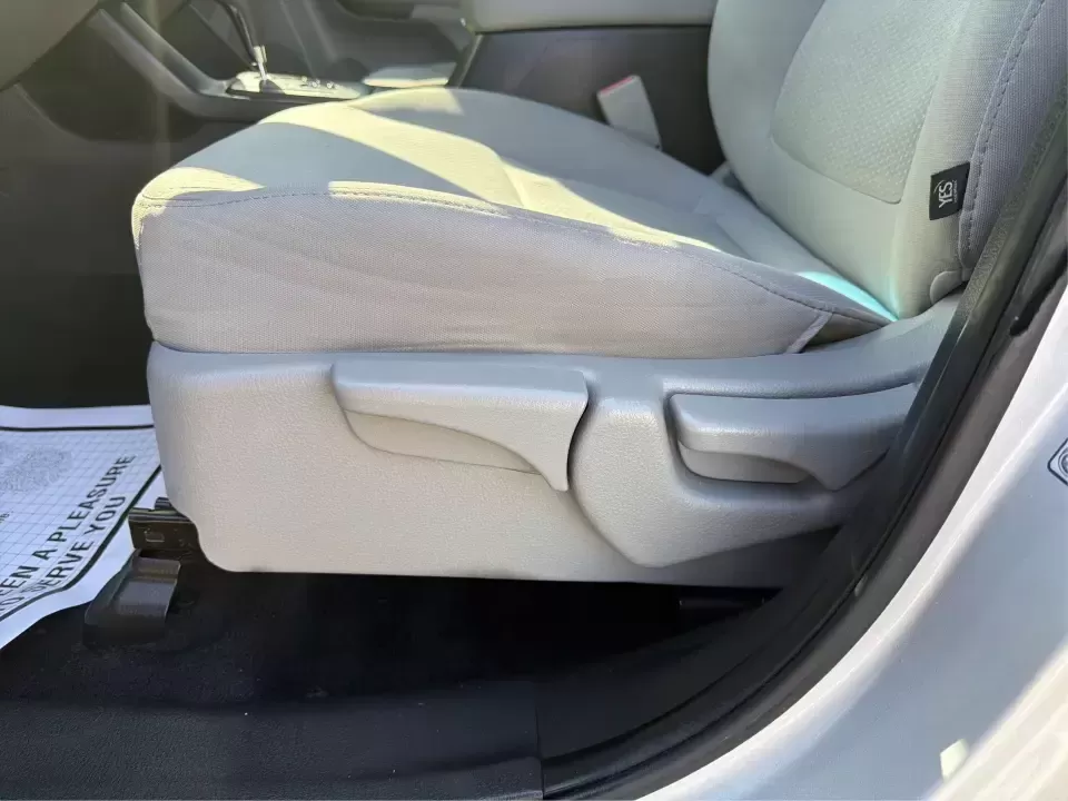 2013 Kia Sorento LX (5XYKT3A12DG) with an 2.4L I-4 DOHC engine, 6-Speed Automatic transmission, located at 8750 N County Rd 25A, Piqua, OH, 45356, (937) 908-9800, 40.164391, -84.232513 - Need one SUV that can handle the school run, a long commute up I75, and a weekend getaway to Indian Lake without blowing your budget? This 2013 Kia Sorento LX in Satin Metal is a practical, road-trip-ready SUV that's sized for real life-easy to park, comfortable for passengers, and versatile enough - Photo#18