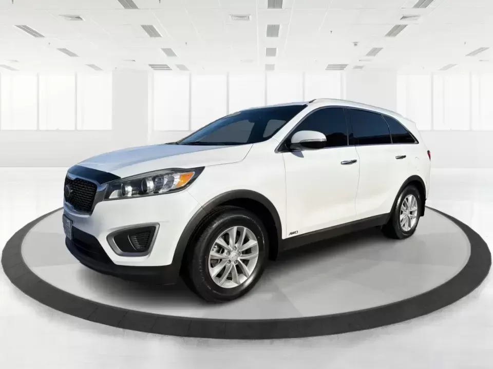 2018 Kia Sorento 2.4L LX (5XYPGDA36JG) with an 2.4L I-4 gasoline direct injection engine, 6A transmission, located at 1099 N County Rd 25A , Troy, OH, 45373, (937) 908-9800, 40.057079, -84.212883 - Build your next chapter around an SUV that's ready for school drop-offs, long commutes up I75, and weekend getaways to Charleston Falls Preserve or a family day near the Miami County Fairgrounds. This 2018 Kia Sorento LX in Snow White Pearl is the kind of practical, go-anywhere crossover that fits r - Photo#8