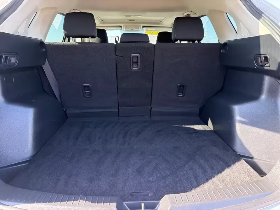 2016 Mazda CX-5 Touring (JM3KE4CYXG0) with an SKYACTIV-G 2.5L I-4 gasoline direct injection engine, 6-Speed Automatic transmission, located at 1230 East Main St, Xenia, OH, 45385, (937) 908-9800, 39.688026, -83.910172 - Pack up the kids, load the groceries, or point the nose toward a weekend road trip-this 2016 Mazda CX-5 Touring is the kind of SUV that fits real life in Piqua. With confident all-weather capability and a comfortable, well-equipped cabin, it's a smart choice for commuters running up and down I75, fa - Photo#12