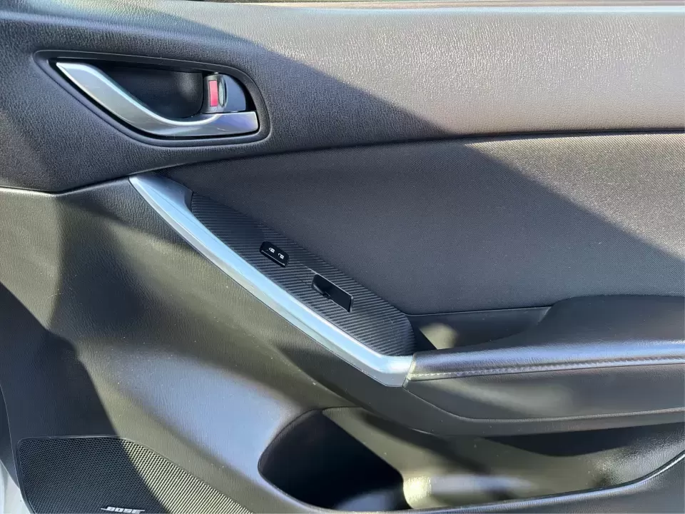 2016 Mazda CX-5 Touring (JM3KE4CYXG0) with an SKYACTIV-G 2.5L I-4 gasoline direct injection engine, 6-Speed Automatic transmission, located at 1230 East Main St, Xenia, OH, 45385, (937) 908-9800, 39.688026, -83.910172 - Pack up the kids, load the groceries, or point the nose toward a weekend road trip-this 2016 Mazda CX-5 Touring is the kind of SUV that fits real life in Piqua. With confident all-weather capability and a comfortable, well-equipped cabin, it's a smart choice for commuters running up and down I75, fa - Photo#19