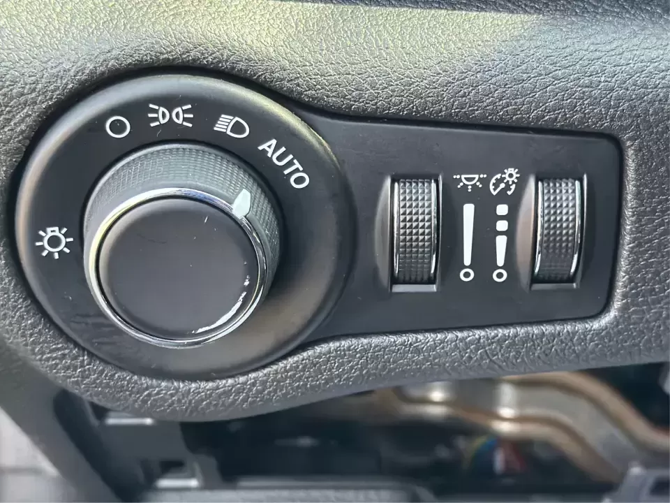 2015 Chrysler 200 Limited (1C3CCCAB6FN) with an 2.4L L4 DOHC 16V engine, 9-Speed Automatic transmission, located at 1099 N County Rd 25A , Troy, OH, 45373, (937) 908-9800, 40.057079, -84.212883 - Picture your next week: an easy I-75 commute, a comfortable run to Meijer, and a weekend cruise past the Miami County Fairgrounds-without stressing about how you'll get approved. This 2015 Chrysler 200 Limited is built for real life in Troy, Ohio: smooth, quiet, and efficient enough for daily drivin - Photo#17