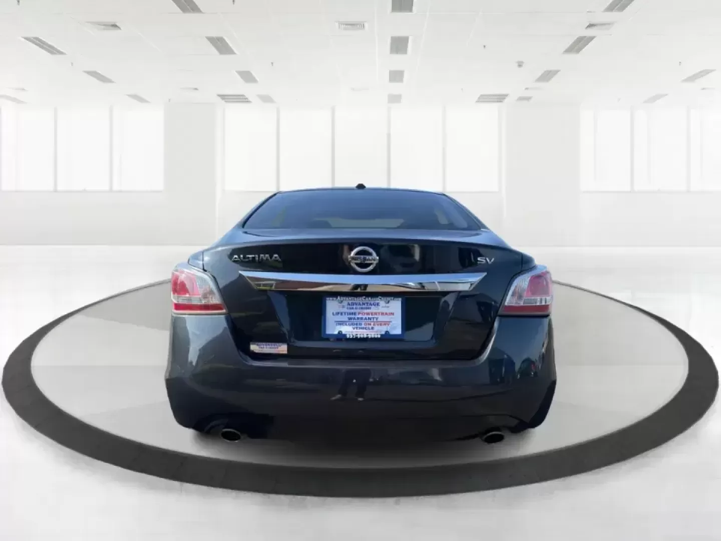 2015 Nissan Altima 2.5 SV (1N4AL3AP9FC) with an 2.5L I-4 DOHC engine, Continuously Variable Transmission transmission, located at 4508 South Dixie Dr, Moraine, OH, 45439, (937) 908-9800, 39.689976, -84.218452 - Picture your next week going smoother: an easy I-75 commute, a comfortable school drop-off run, and a Friday night dinner in Dayton's Oregon District-all in a sedan that feels refined, efficient, and ready to rack up miles without racking up stress. This 2015 Nissan Altima 2.5 SV in sleek Gun Metall - Photo#3