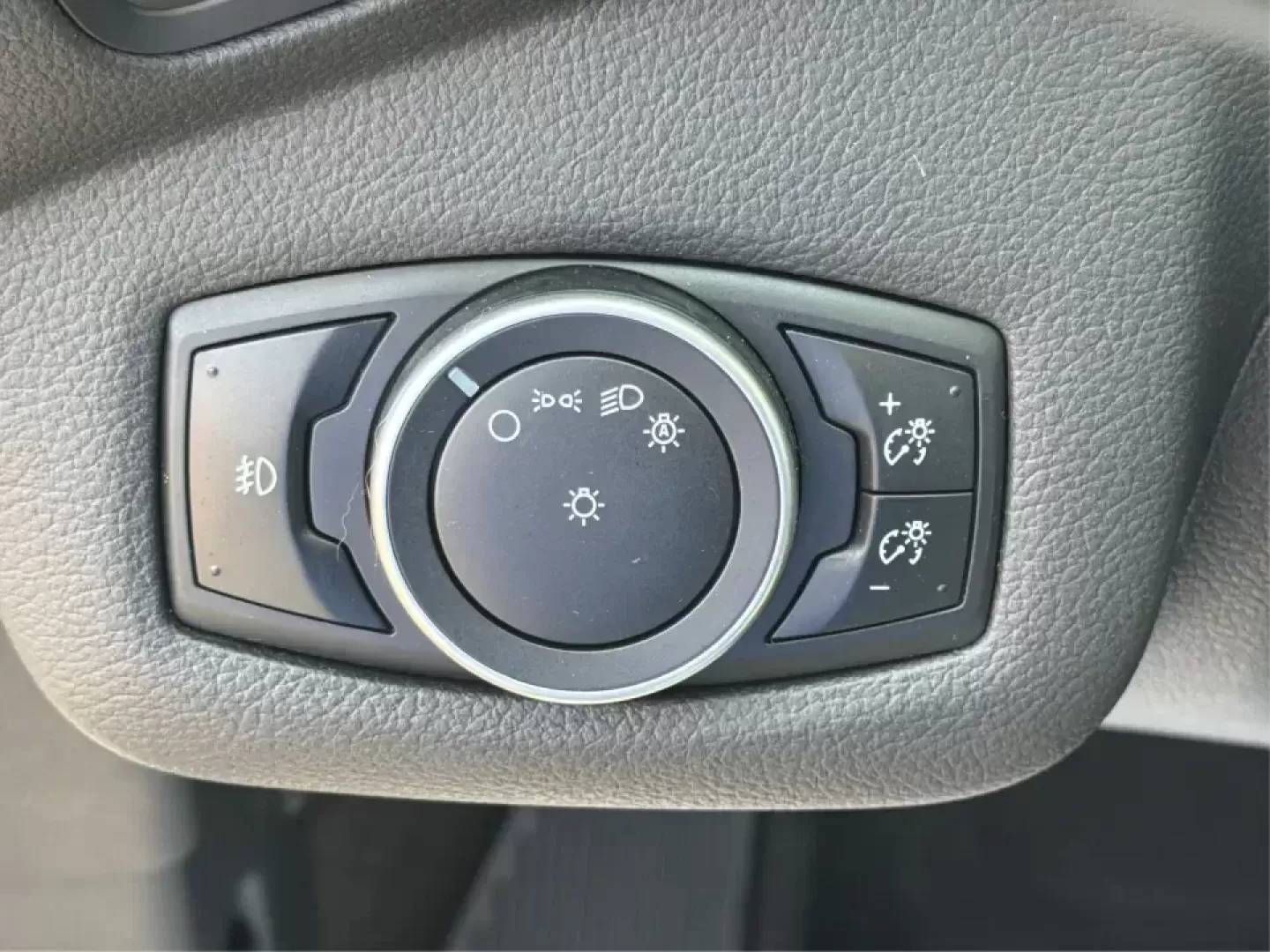 2015 Ford Escape SE (1FMCU9G98FU) with an 2.0L L4 DOHC 16V engine, 6-Speed Automatic transmission, located at 1099 N County Rd 25A , Troy, OH, 45373, (937) 908-9800, 40.057079, -84.212883 - Weekday commutes down I75, school drop-offs around Troy City Schools, and spontaneous weekend trips to Charleston Falls Preserve all get easier when you have an SUV that's the right size, the right power, and the right fit for your budget. This 2015 Ford Escape SE in Ingot Silver is built for real-l - Photo#17