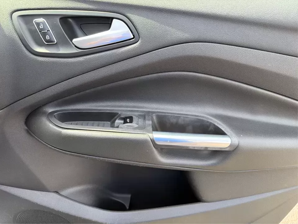 2015 Ford Escape SE (1FMCU9G98FU) with an 2.0L L4 DOHC 16V engine, 6-Speed Automatic transmission, located at 1099 N County Rd 25A , Troy, OH, 45373, (937) 908-9800, 40.057079, -84.212883 - Weekday commutes down I75, school drop-offs around Troy City Schools, and spontaneous weekend trips to Charleston Falls Preserve all get easier when you have an SUV that's the right size, the right power, and the right fit for your budget. This 2015 Ford Escape SE in Ingot Silver is built for real-l - Photo#20